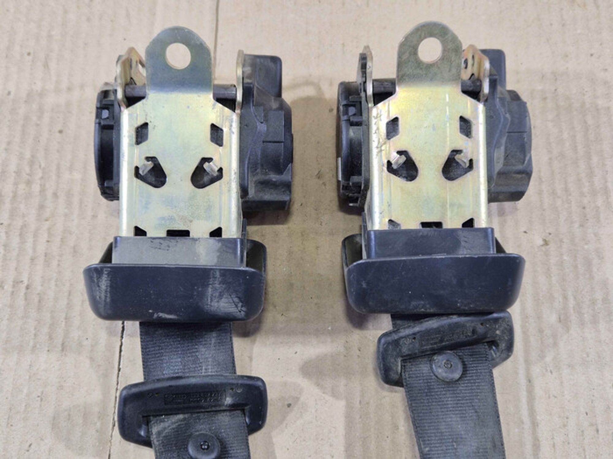 https://ycs.partsauto.market/partsauto-images/thmbs/78ee0fb3787e2dce013ed29fc8a1120c/134a7c5117f8e2ddc9579e1a47c8c59f/4ed4388d6570f7bda232da1fbc46fd53.jpg
