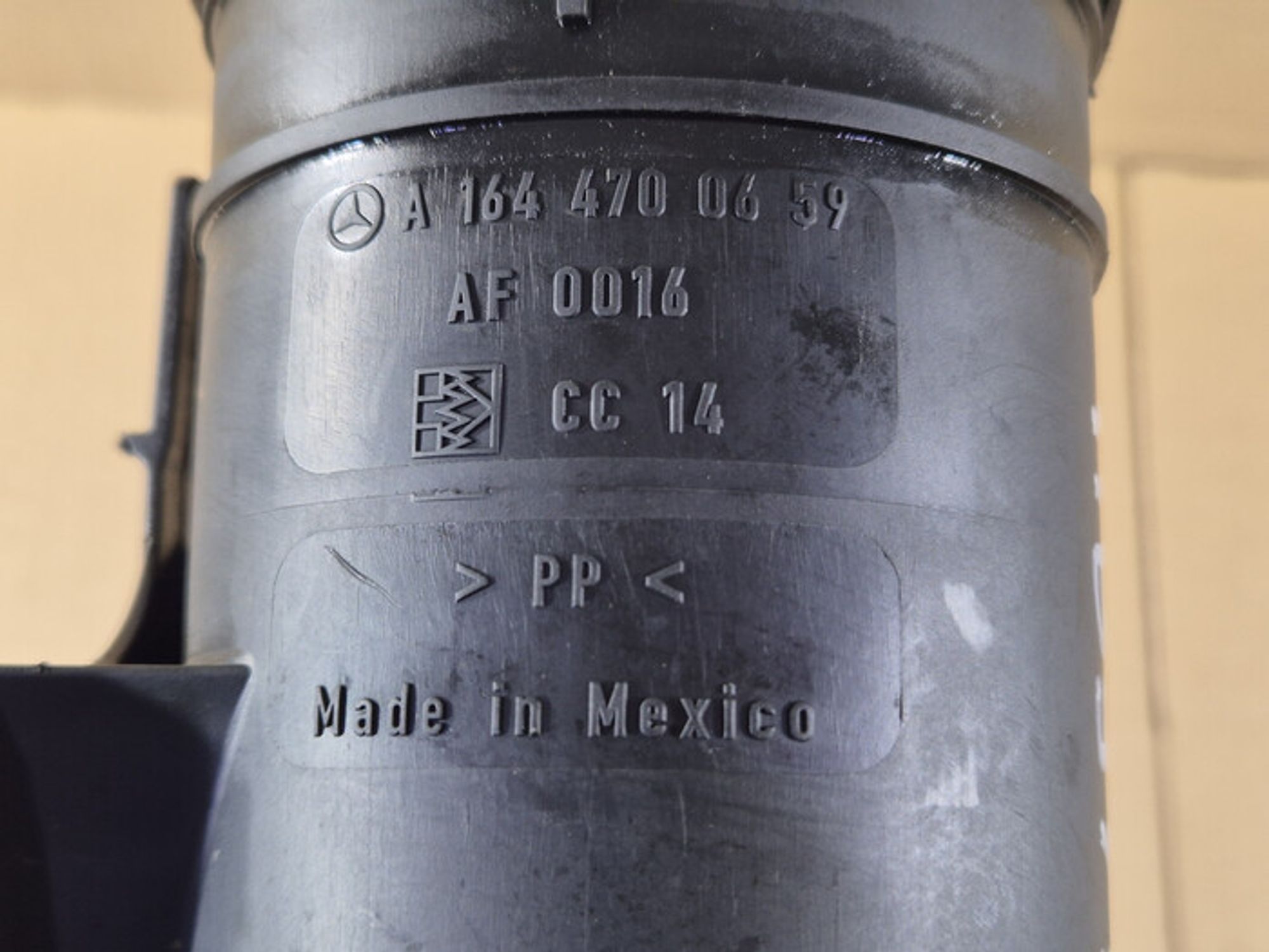 https://ycs.partsauto.market/partsauto-images/thmbs/78ee0fb3787e2dce013ed29fc8a1120c/17887bff47a59aff5dc4e53e7496f9a4/b54f6858ddb0c9dfbe8c28f4a86178f7.jpg