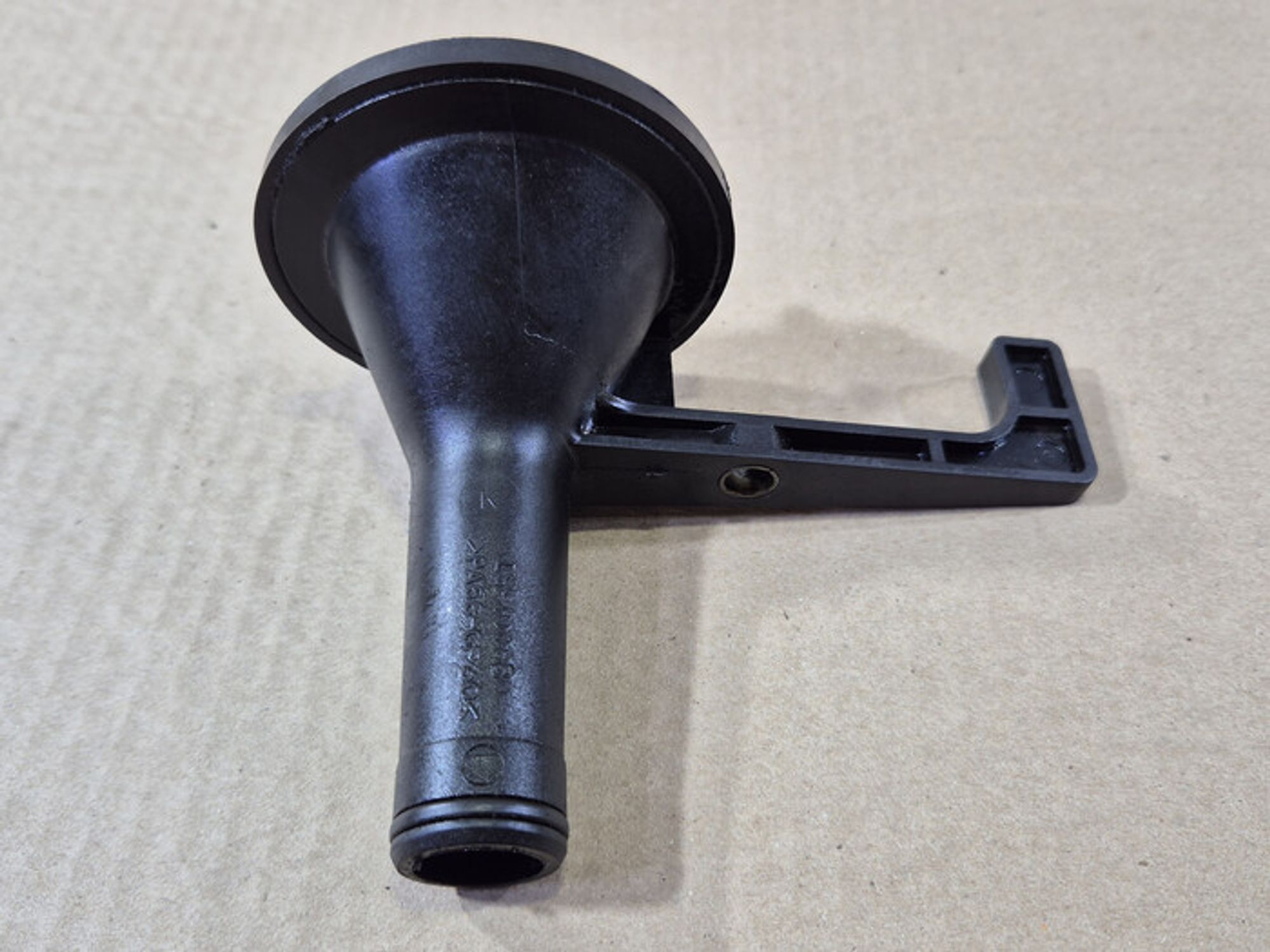 https://ycs.partsauto.market/partsauto-images/thmbs/78ee0fb3787e2dce013ed29fc8a1120c/1789f361470318644fccc39b5a9dc2cc/99f609f7cbb98e7e7106f4e62d9e86e3.jpg