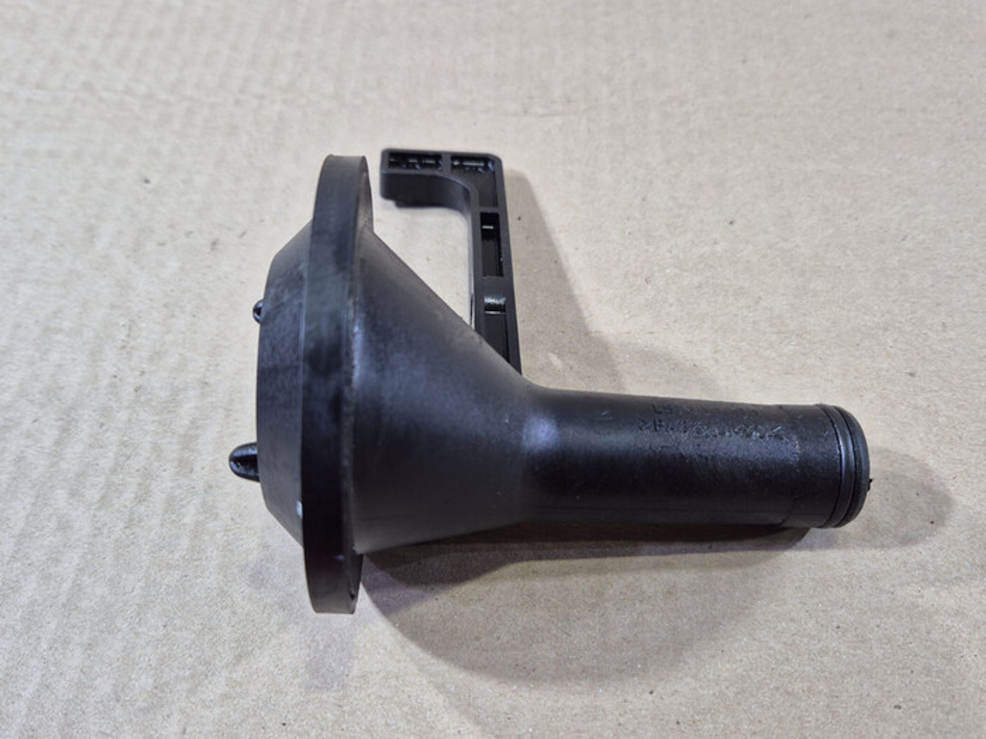 https://ycs.partsauto.market/partsauto-images/thmbs/78ee0fb3787e2dce013ed29fc8a1120c/1789f361470318644fccc39b5a9dc2cc/abc19a83ed5b6aa7c5d2650547bf7e9d.jpg