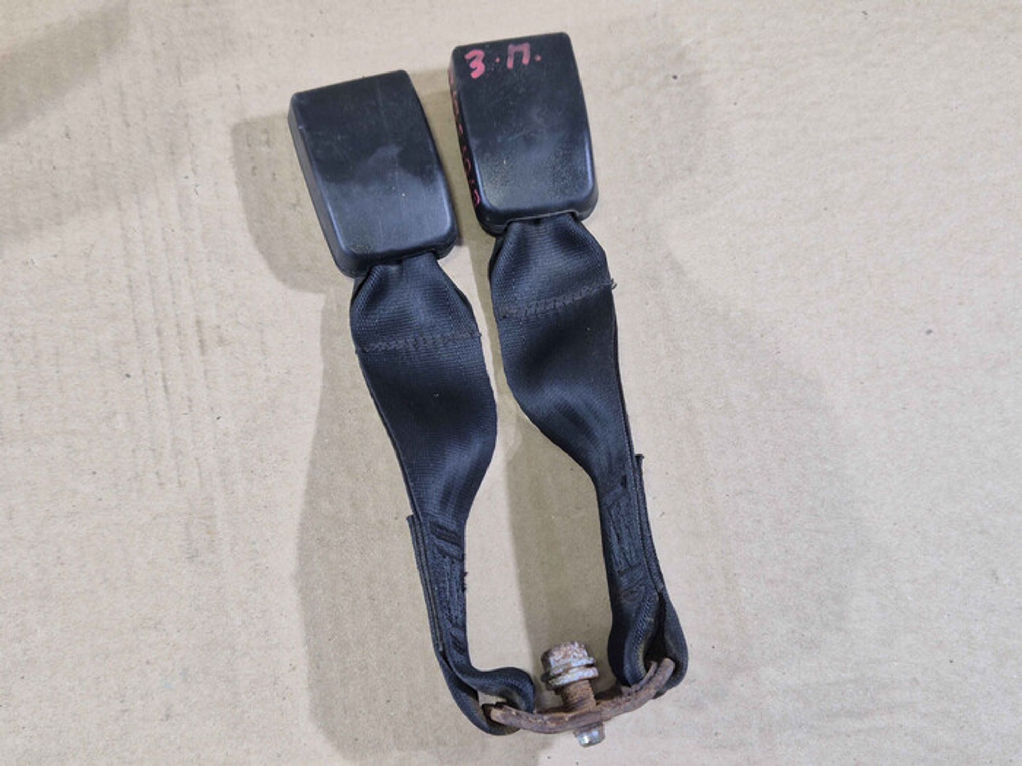 https://ycs.partsauto.market/partsauto-images/thmbs/78ee0fb3787e2dce013ed29fc8a1120c/17b9478215c19aa8950a52537b87ceb2/6eab555938096a72e469ad56d6930860.jpg