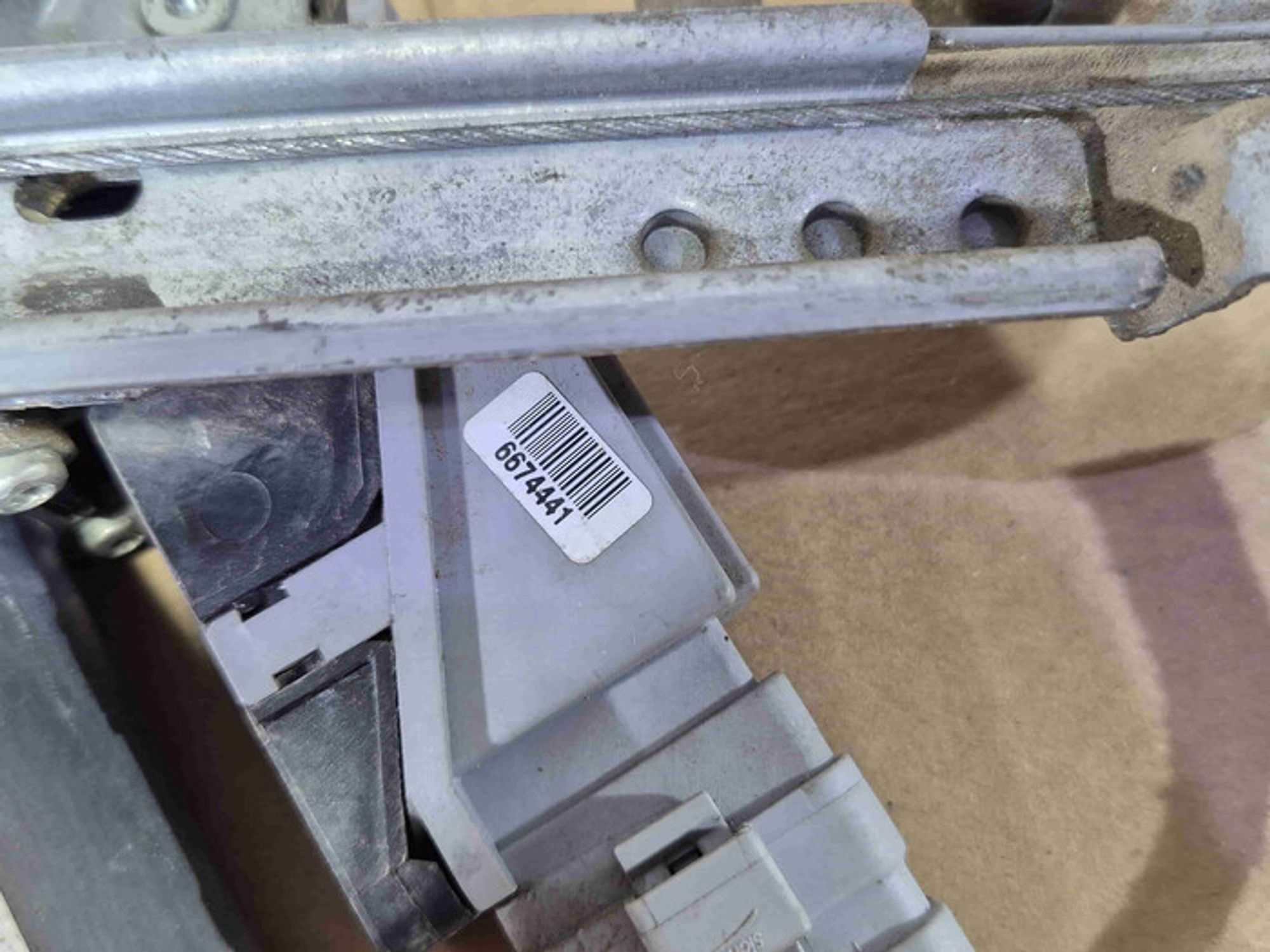 https://ycs.partsauto.market/partsauto-images/thmbs/78ee0fb3787e2dce013ed29fc8a1120c/17be957558e1b68452c68e9b5e2a323f/d3207dda3852c8abbdf1d7b46bb08b30.jpg