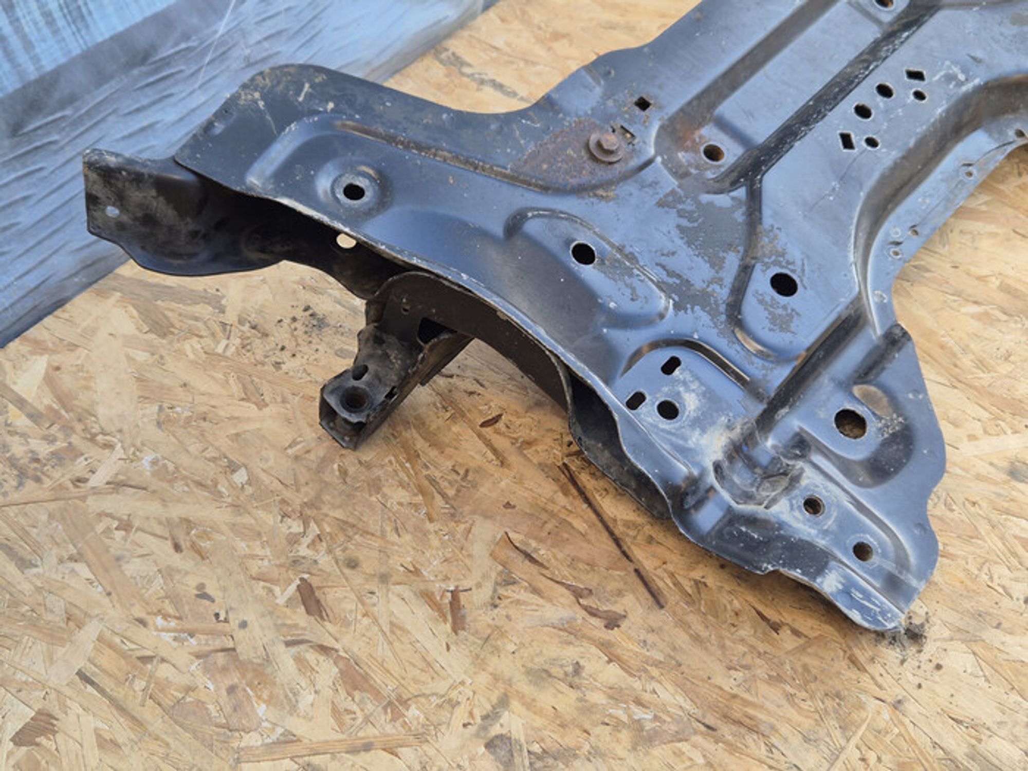 https://ycs.partsauto.market/partsauto-images/thmbs/78ee0fb3787e2dce013ed29fc8a1120c/18a7e55e7ca07807c9b36fa0495a6ef9/9413254f960dc7cc1f629c5ef23c9783.jpg