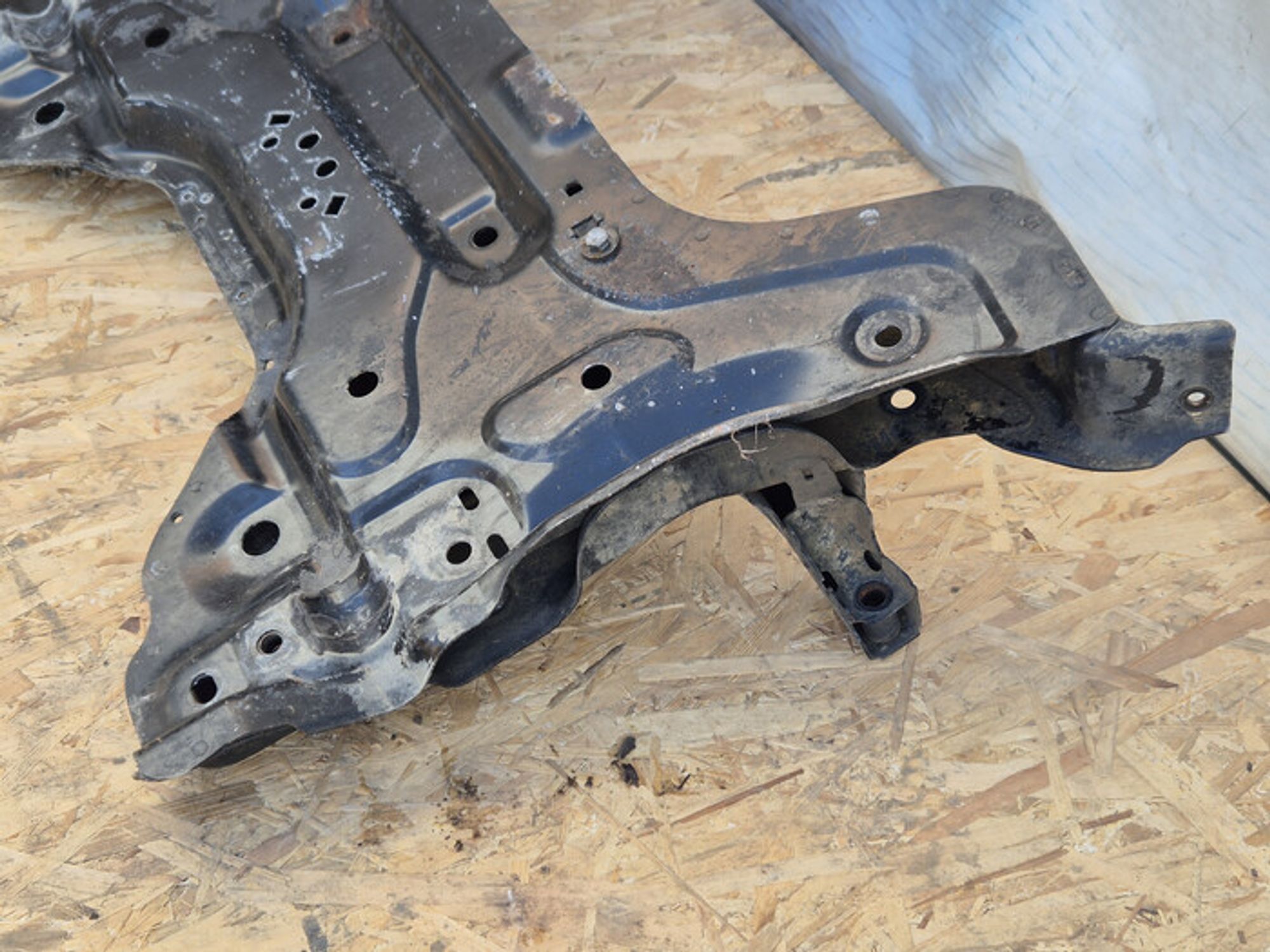 https://ycs.partsauto.market/partsauto-images/thmbs/78ee0fb3787e2dce013ed29fc8a1120c/18a7e55e7ca07807c9b36fa0495a6ef9/c8d57c1453468cfb4f1f66e73273ad88.jpg