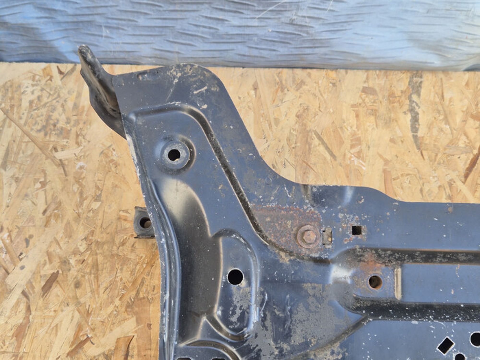 https://ycs.partsauto.market/partsauto-images/thmbs/78ee0fb3787e2dce013ed29fc8a1120c/18a7e55e7ca07807c9b36fa0495a6ef9/d9915af92f8f69d45330906b329ab858.jpg