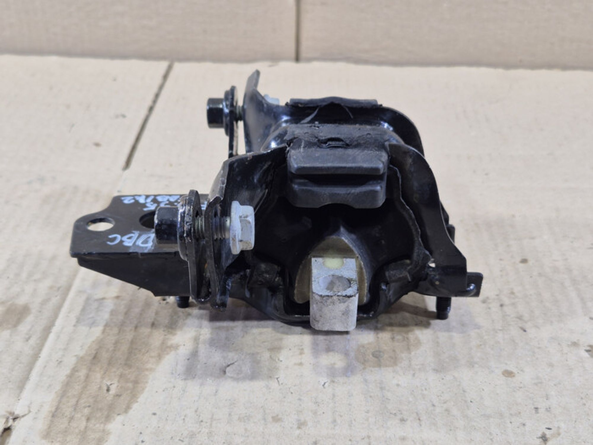 https://ycs.partsauto.market/partsauto-images/thmbs/78ee0fb3787e2dce013ed29fc8a1120c/1a01beab6b4de0eb06823ade4291df99/4737e4948603189fe92cfd45045485b5.jpg