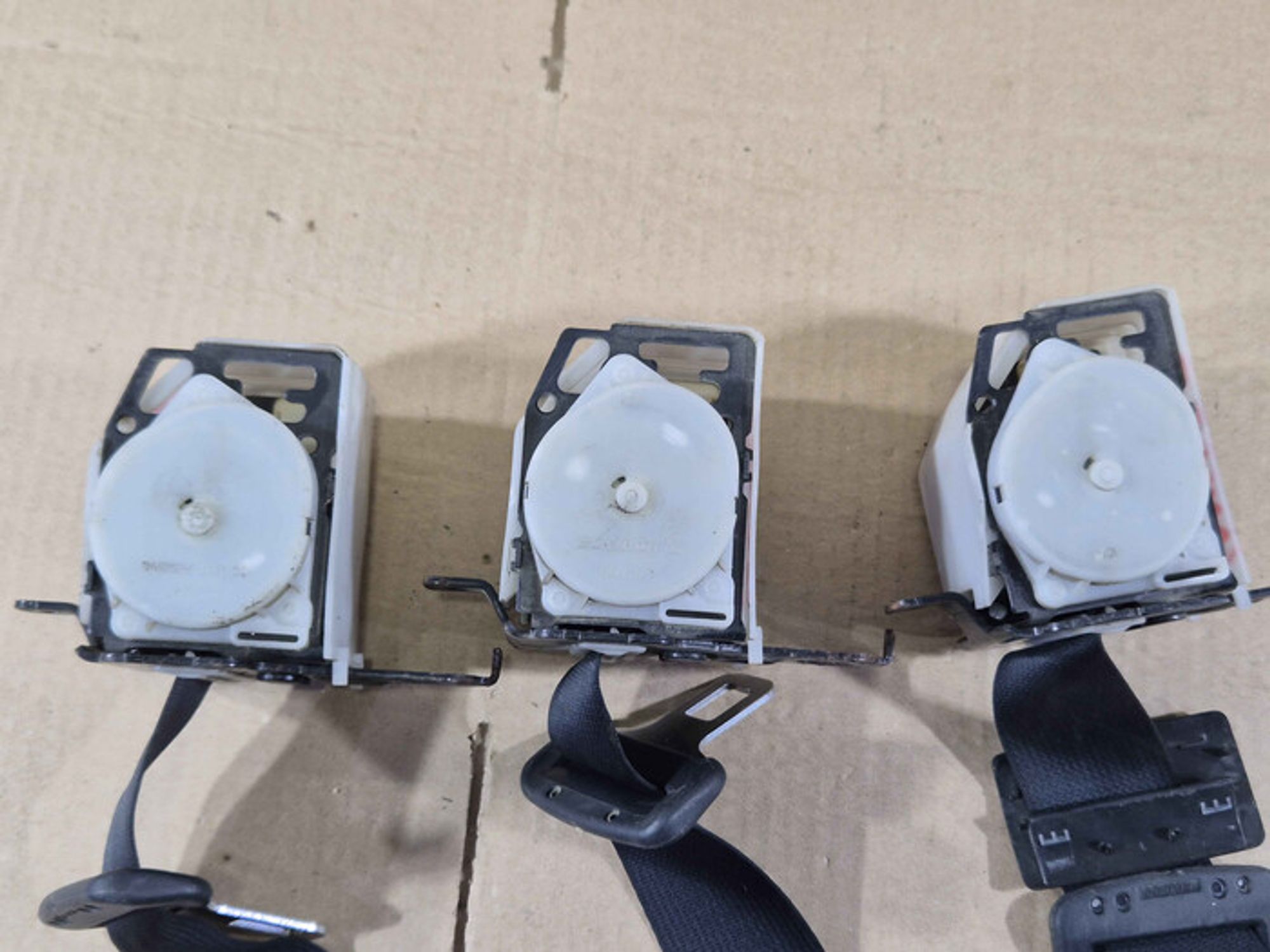 https://ycs.partsauto.market/partsauto-images/thmbs/78ee0fb3787e2dce013ed29fc8a1120c/1a3cb8869e1dbfe83f5392ad1fcd587c/98adec0cfbb7740bf5b765d6e2fc5944.jpg