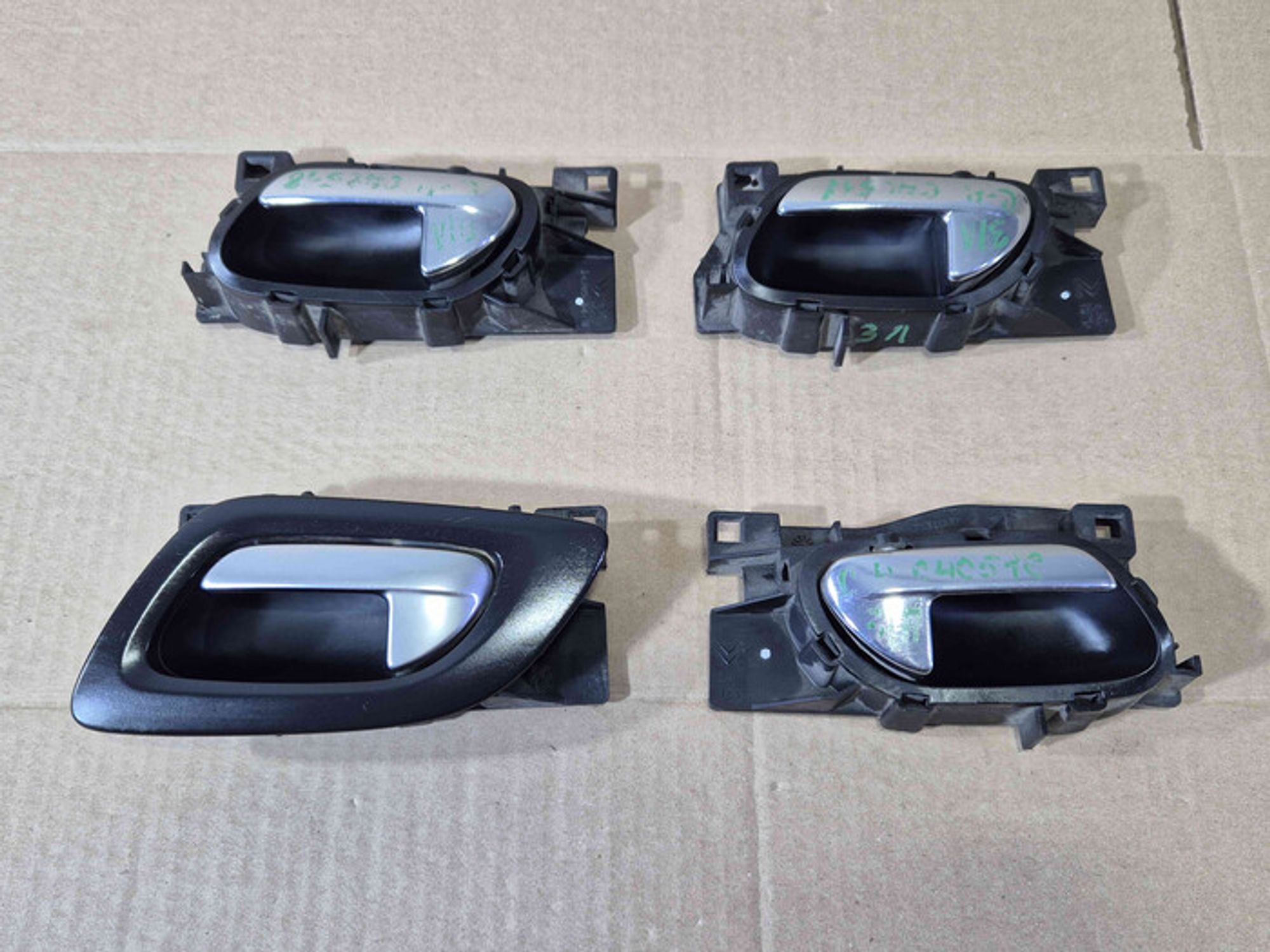 https://ycs.partsauto.market/partsauto-images/thmbs/78ee0fb3787e2dce013ed29fc8a1120c/1a84fa976828c2acbfedd494ce43dc21/508232be9b64e45c0f3013b3967fbbd6.jpg