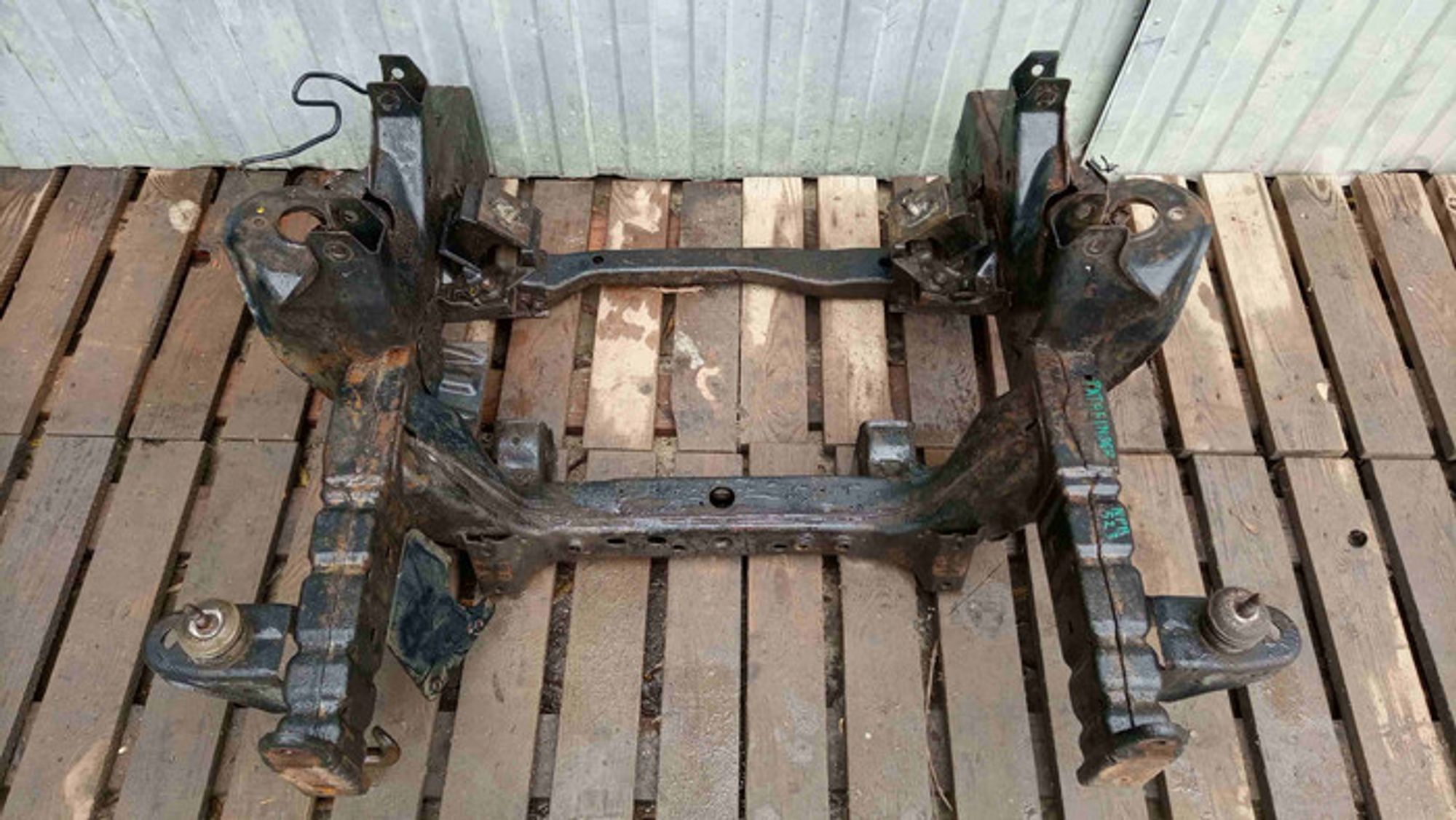 https://ycs.partsauto.market/partsauto-images/thmbs/78ee0fb3787e2dce013ed29fc8a1120c/1b6c9984bbfd8bf4be42701e08bff90f/332562473c1d13ae915891f4a47959c6.jpg