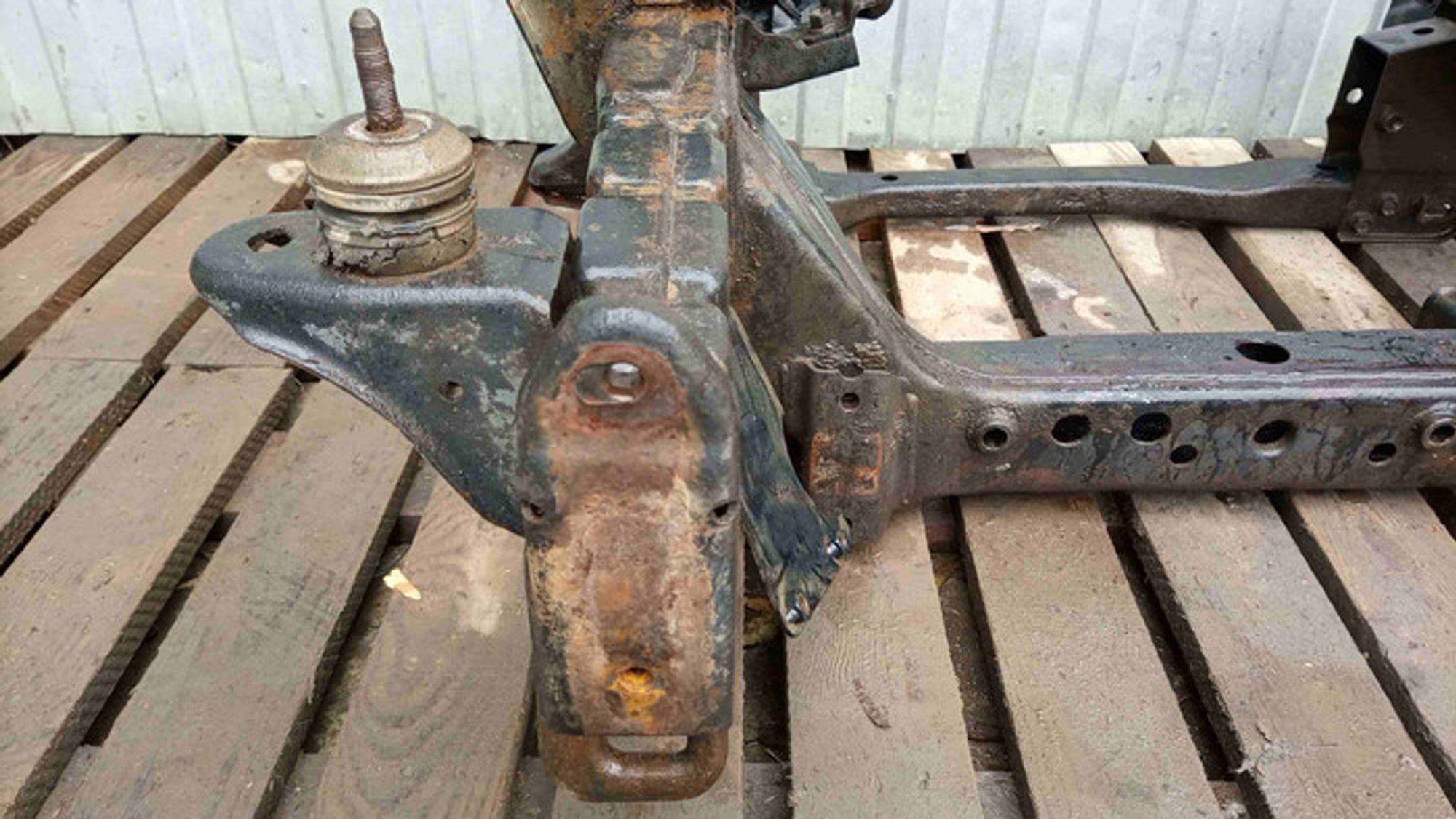 https://ycs.partsauto.market/partsauto-images/thmbs/78ee0fb3787e2dce013ed29fc8a1120c/1b6c9984bbfd8bf4be42701e08bff90f/e99bc0d7263184221d8ea956be0bd0b3.jpg