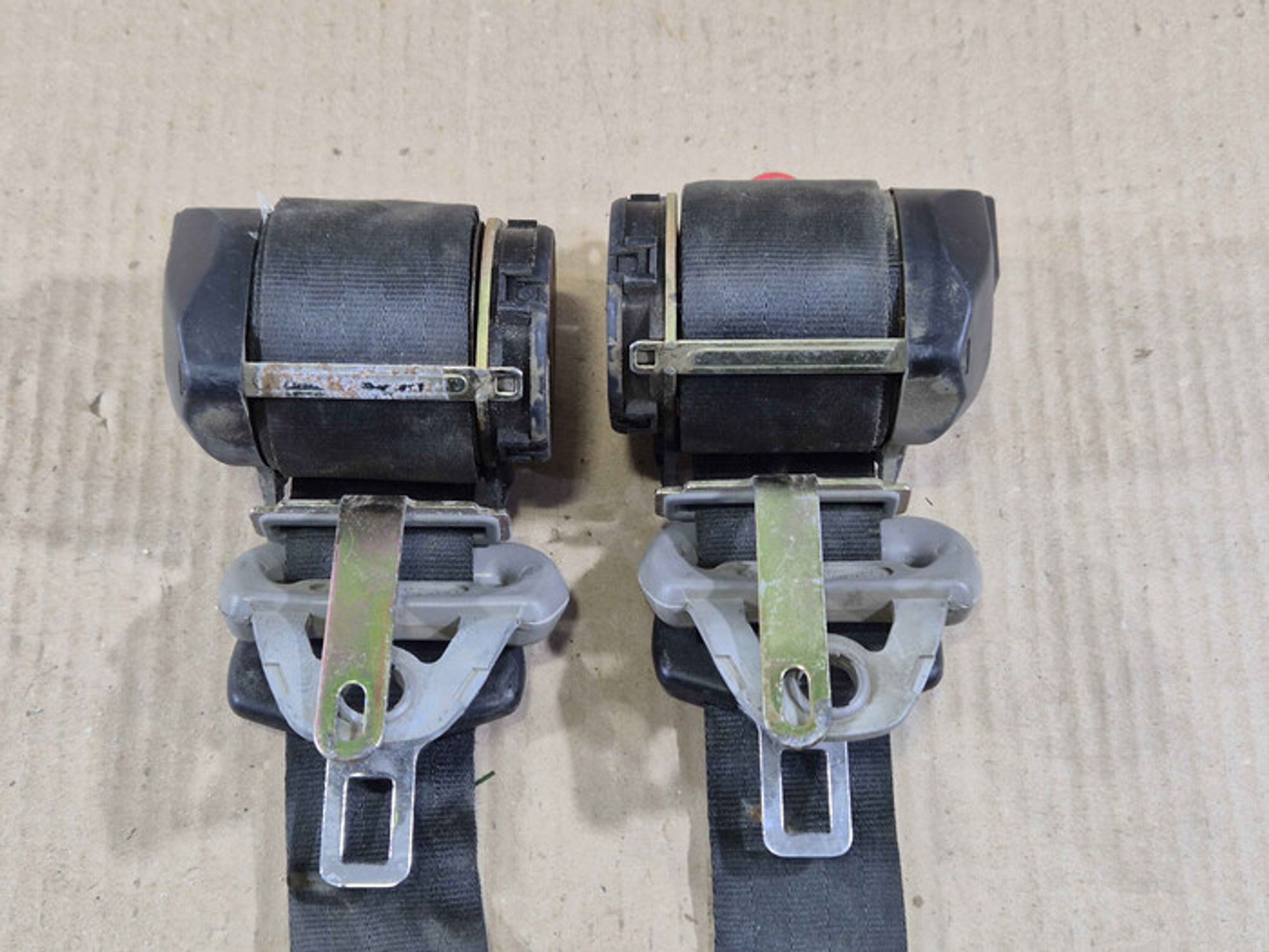 https://ycs.partsauto.market/partsauto-images/thmbs/78ee0fb3787e2dce013ed29fc8a1120c/1c9e284e24c4cf372fd3a62c7b1c1ecb/678d5d0e177ffdd8501891534aa880f9.jpg