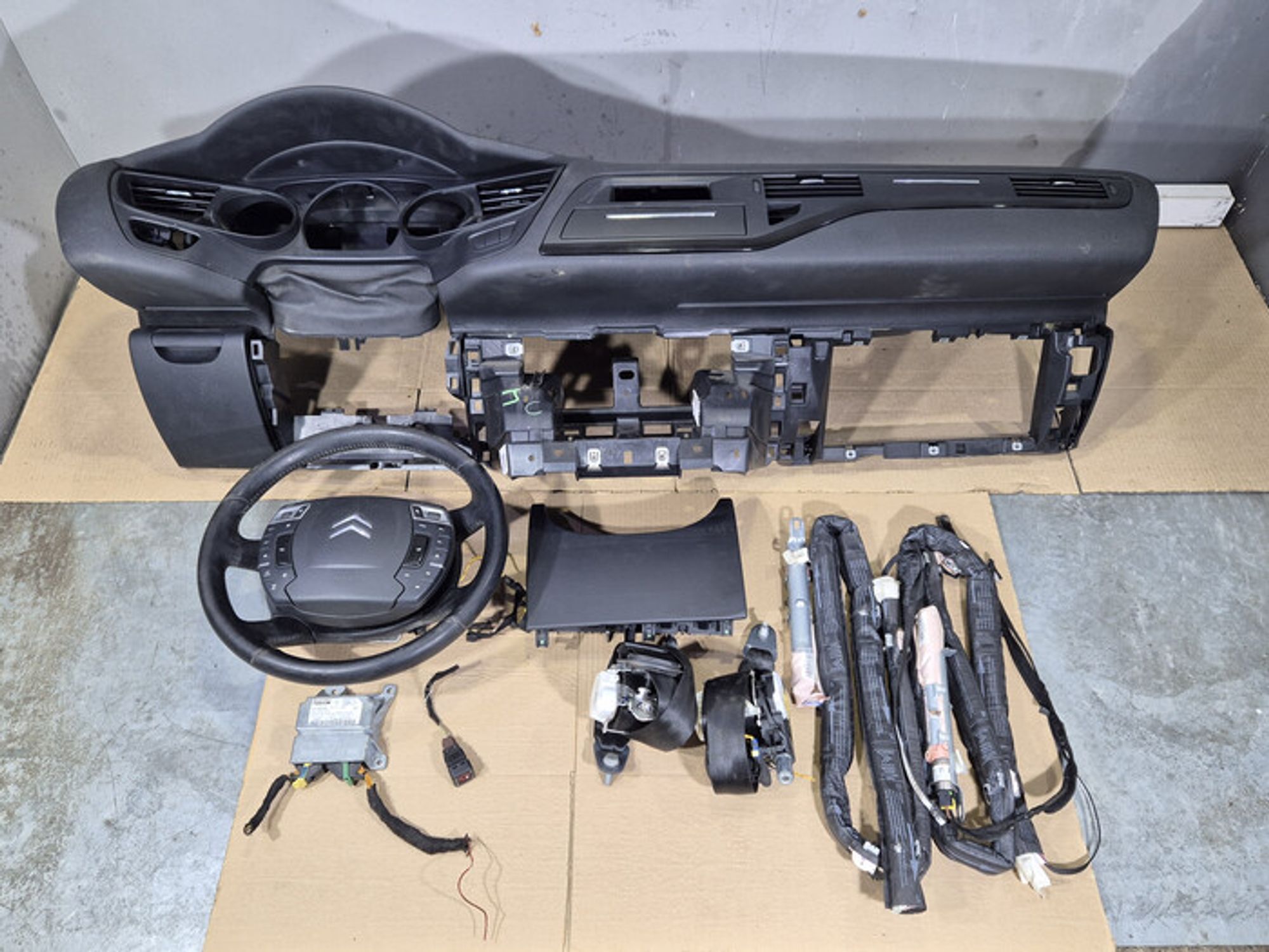 https://ycs.partsauto.market/partsauto-images/thmbs/78ee0fb3787e2dce013ed29fc8a1120c/1d4eaf8a6b886ee4130c0b258d9b51eb/fcdfc728caa07e37b610972481c93673.jpg