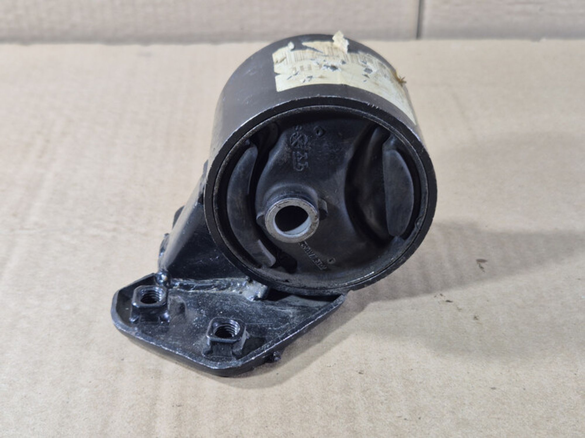 https://ycs.partsauto.market/partsauto-images/thmbs/78ee0fb3787e2dce013ed29fc8a1120c/1da6e0d04e0ef84749842fabb7f5445f/994408359336cd88492989e71c04b955.jpg