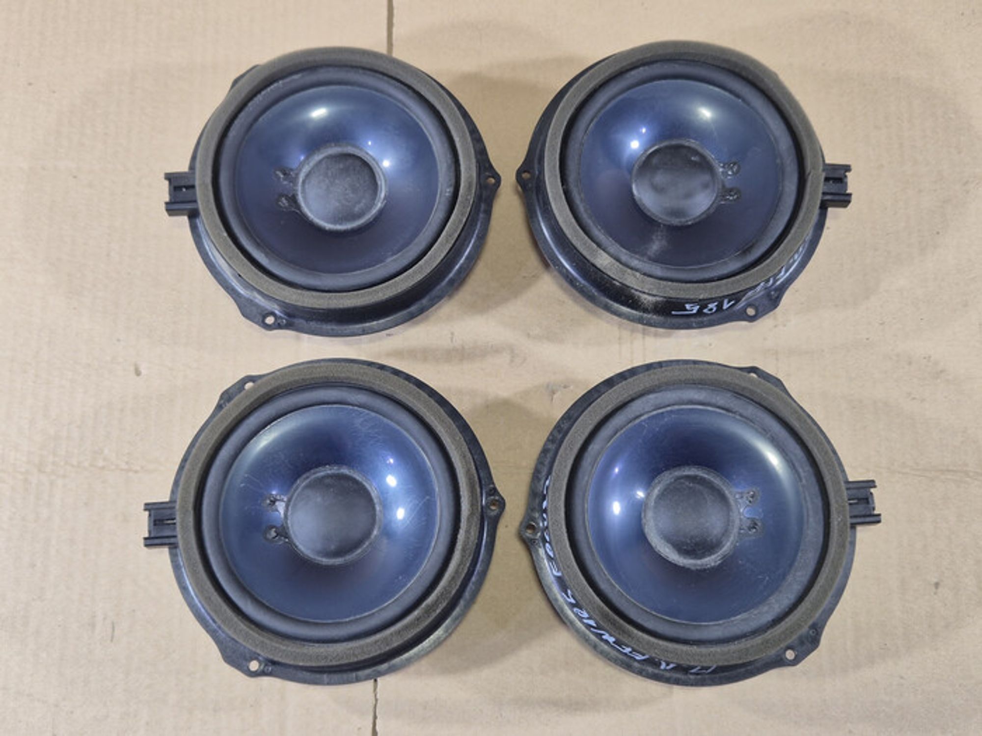 https://ycs.partsauto.market/partsauto-images/thmbs/78ee0fb3787e2dce013ed29fc8a1120c/1f46e993b719f1e12415de85df720b2b/2dfa5128381538498b00661aefda6df5.jpg