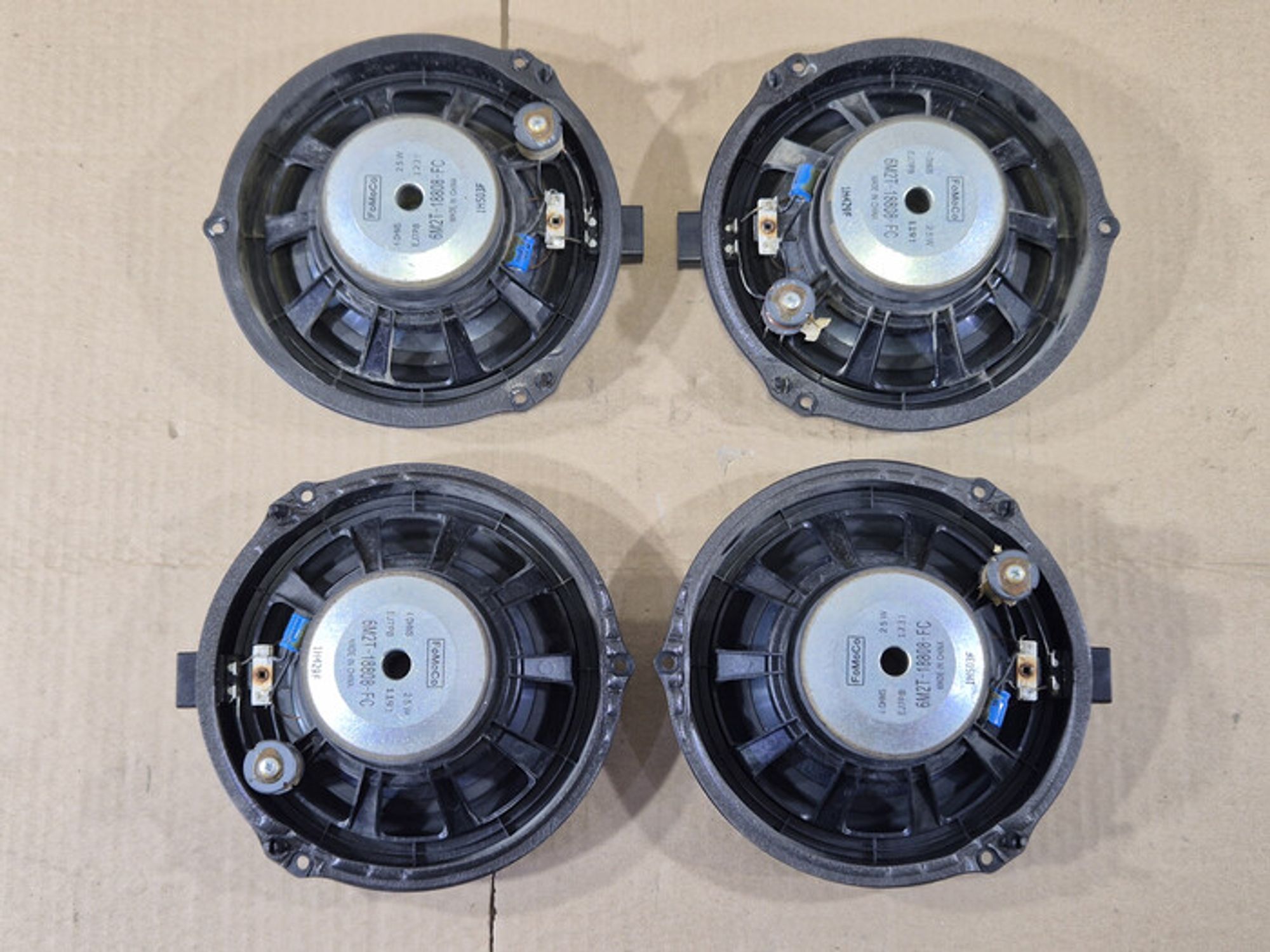 https://ycs.partsauto.market/partsauto-images/thmbs/78ee0fb3787e2dce013ed29fc8a1120c/1f46e993b719f1e12415de85df720b2b/3a4a31d55edb5fcc84b02fa7b7ac658b.jpg