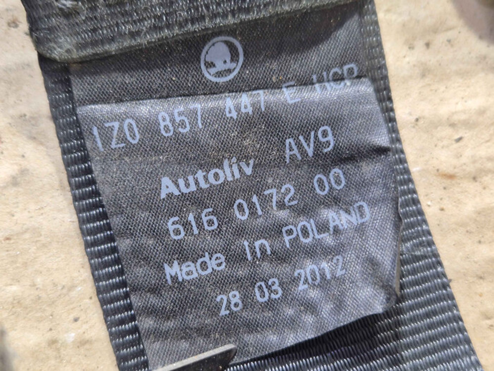 https://ycs.partsauto.market/partsauto-images/thmbs/78ee0fb3787e2dce013ed29fc8a1120c/20f4a4465937f0ba762d6d9eba91542d/52308920cc5b03ea6b38328168b05f40.jpg
