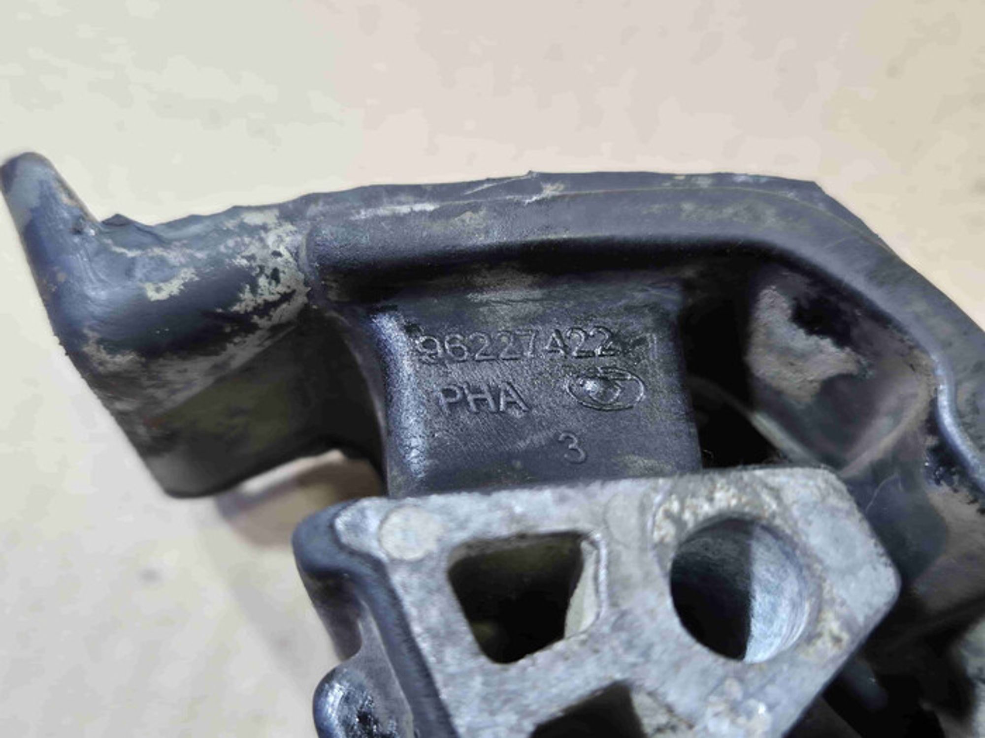 https://ycs.partsauto.market/partsauto-images/thmbs/78ee0fb3787e2dce013ed29fc8a1120c/215b782c3630bb5a2f2f21d205f5b204/38be80984ba10545d049c1d53d94d617.jpg