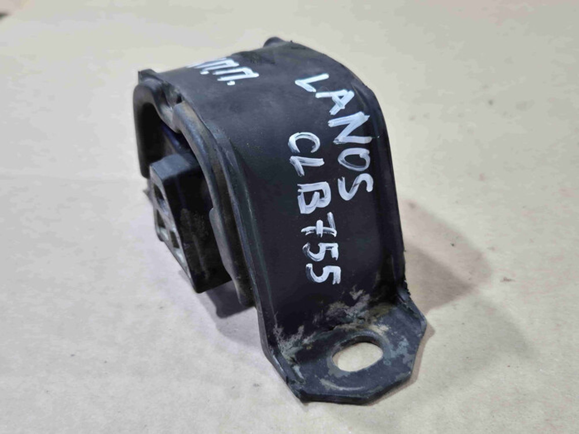 https://ycs.partsauto.market/partsauto-images/thmbs/78ee0fb3787e2dce013ed29fc8a1120c/215b782c3630bb5a2f2f21d205f5b204/61b429209a496e3ee5836b2490aab03e.jpg