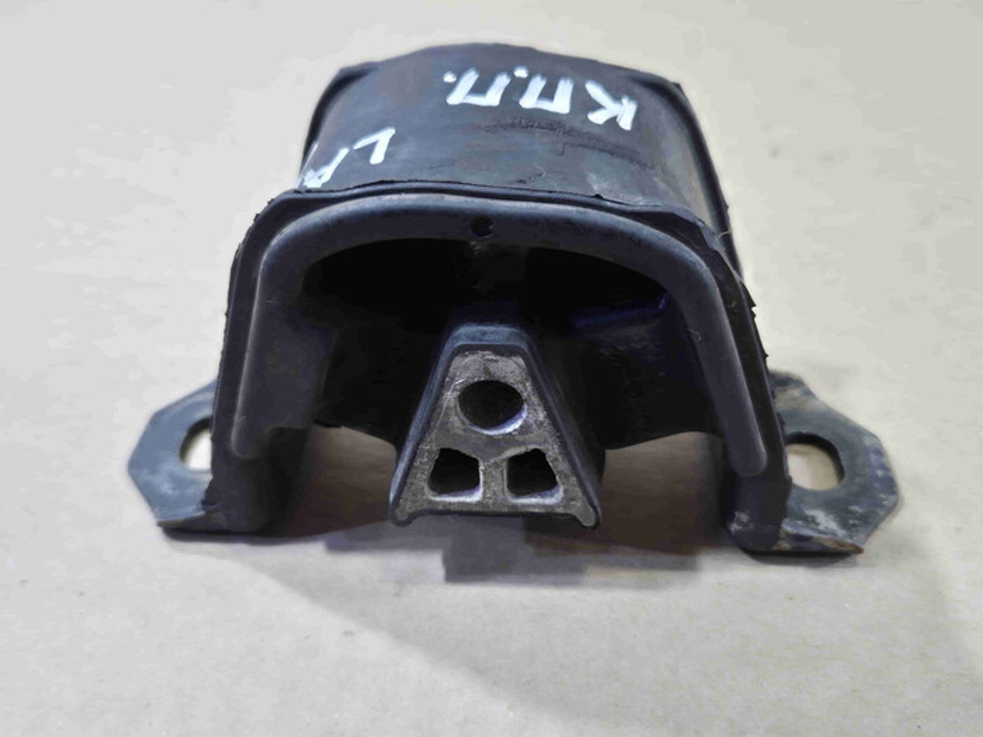 https://ycs.partsauto.market/partsauto-images/thmbs/78ee0fb3787e2dce013ed29fc8a1120c/215b782c3630bb5a2f2f21d205f5b204/c70c010020009b7be4431edf043cd9fc.jpg