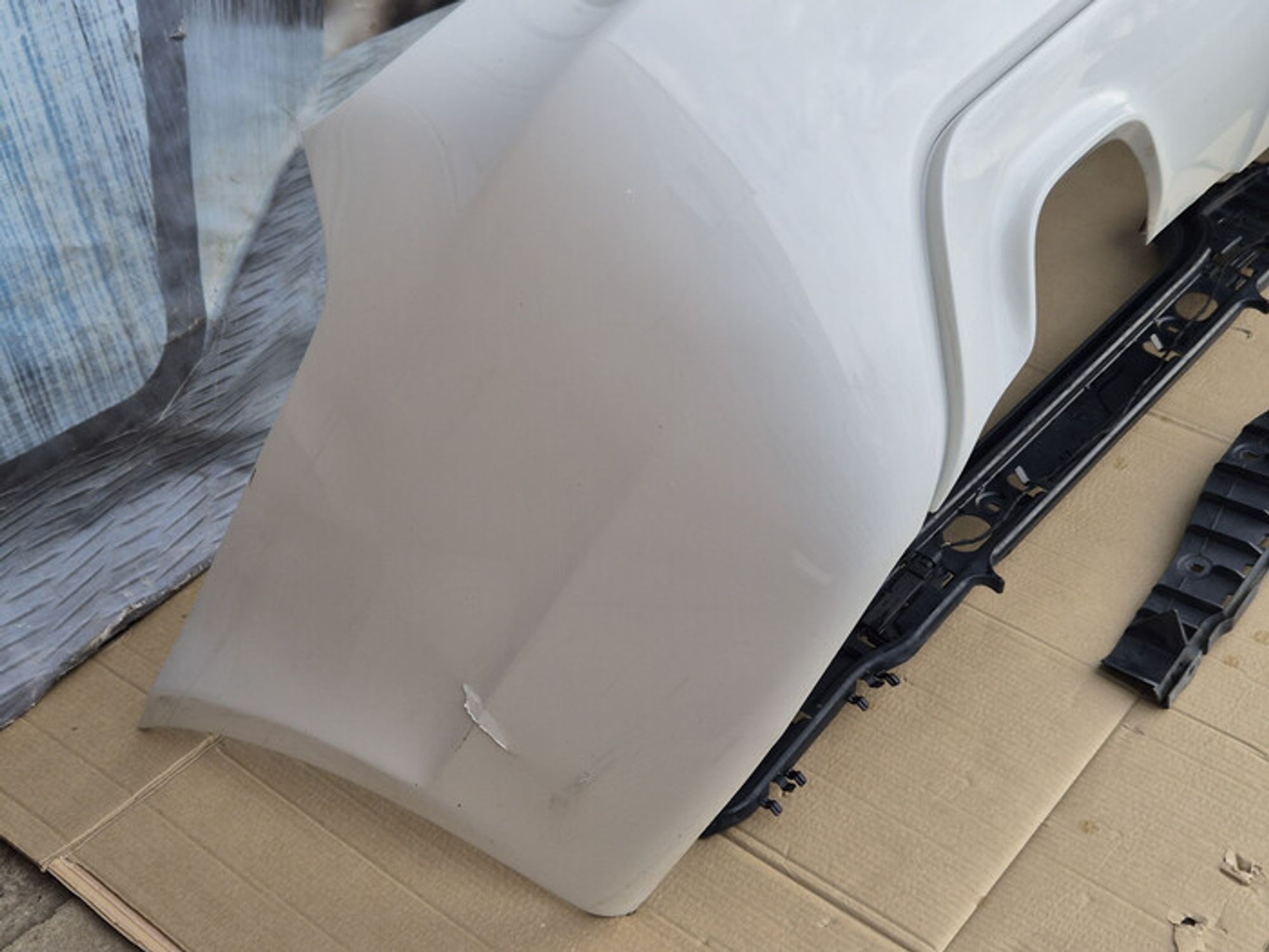 https://ycs.partsauto.market/partsauto-images/thmbs/78ee0fb3787e2dce013ed29fc8a1120c/262f1e6dcc41c03d66cf1759296abd88/616347f042cbbbdc9635a09da43ddefb.jpg
