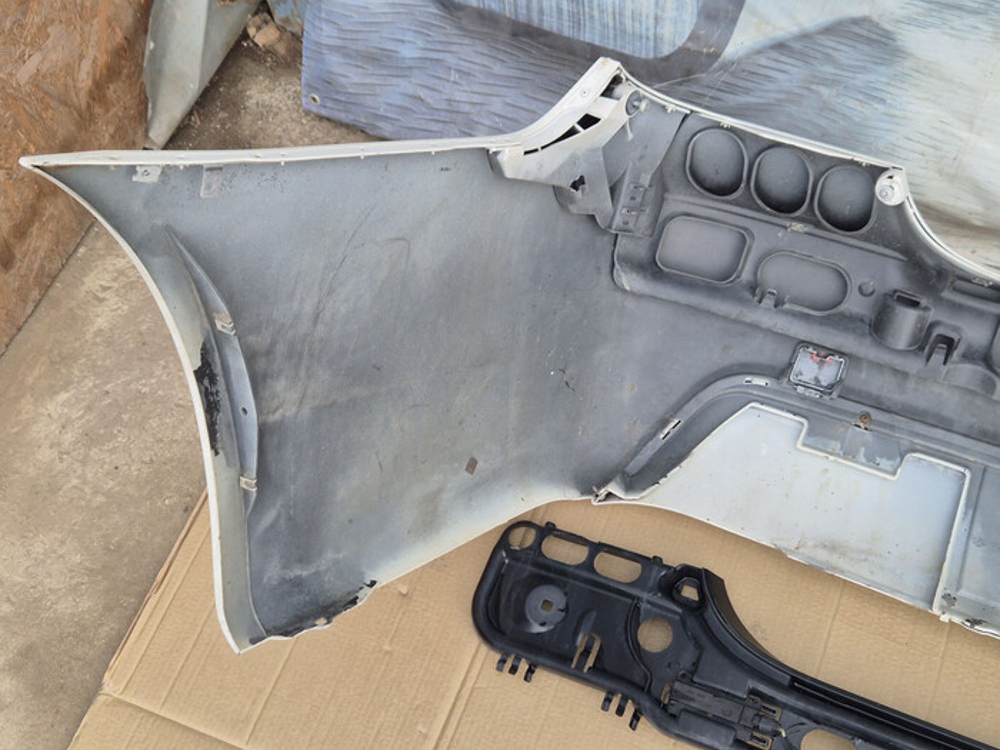 https://ycs.partsauto.market/partsauto-images/thmbs/78ee0fb3787e2dce013ed29fc8a1120c/262f1e6dcc41c03d66cf1759296abd88/8e1eef826880a5d3483e7696a508049a.jpg