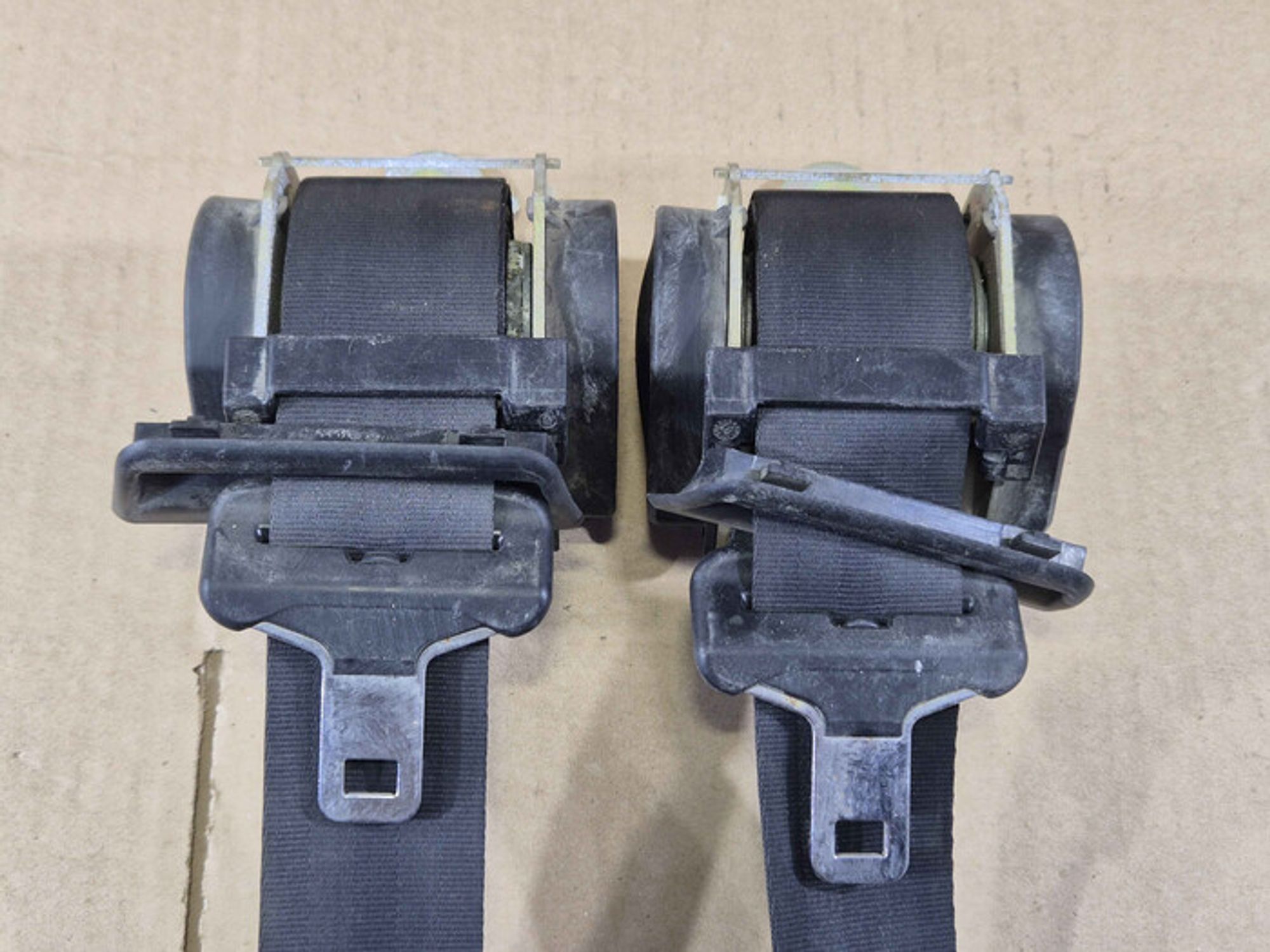 https://ycs.partsauto.market/partsauto-images/thmbs/78ee0fb3787e2dce013ed29fc8a1120c/26ea72e143b52c8d7f9f2e8fe884e2e4/1d18b2eaa030c18365d80e8753aeb8f3.jpg