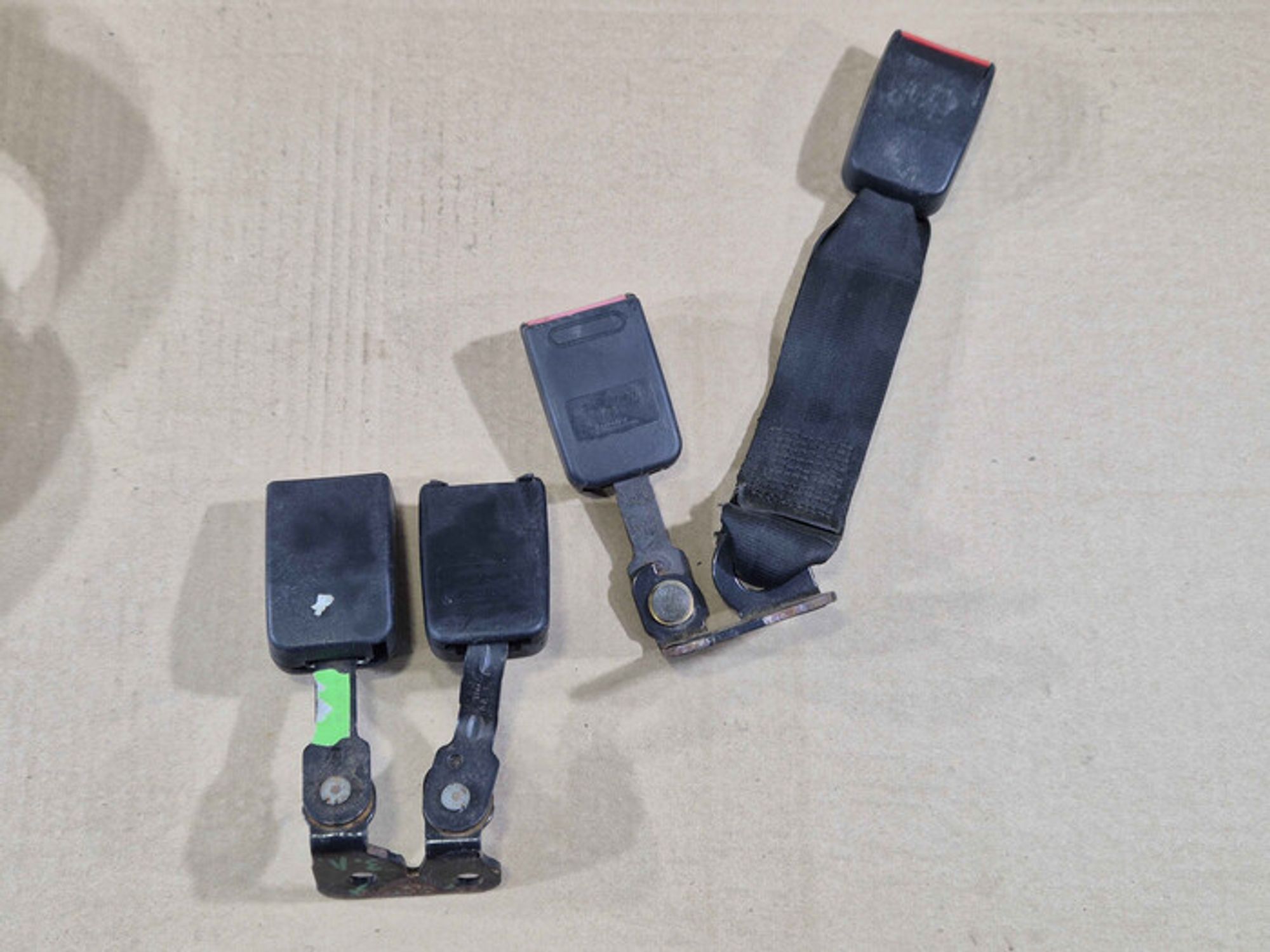 https://ycs.partsauto.market/partsauto-images/thmbs/78ee0fb3787e2dce013ed29fc8a1120c/26ea72e143b52c8d7f9f2e8fe884e2e4/b40bc089e8410e68fe1bdee70d24d697.jpg