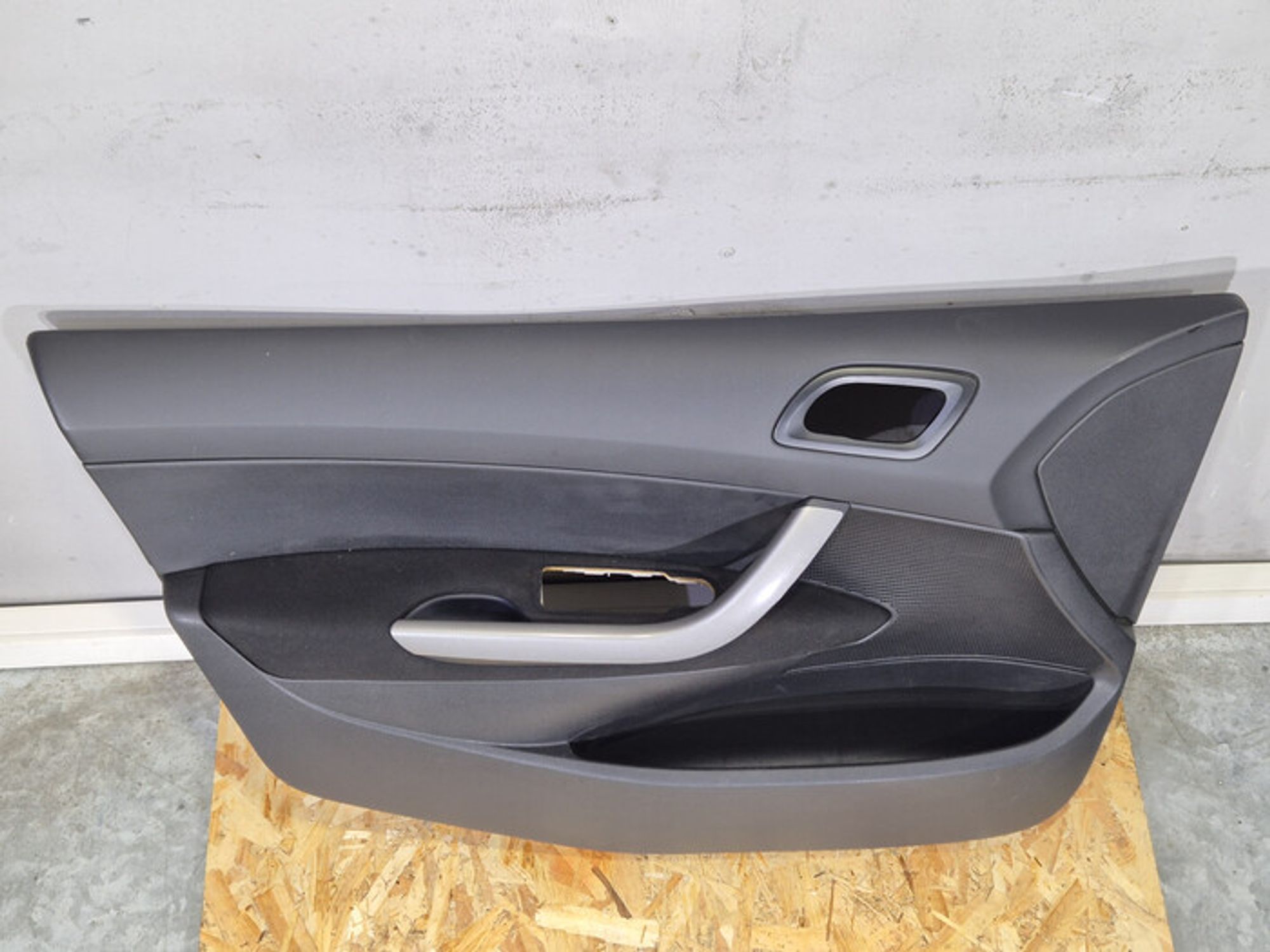 https://ycs.partsauto.market/partsauto-images/thmbs/78ee0fb3787e2dce013ed29fc8a1120c/27b5c9b4311296028cae6357e7e59fcf/4d832afc16dcdb9edf5f3eb892478d61.jpg