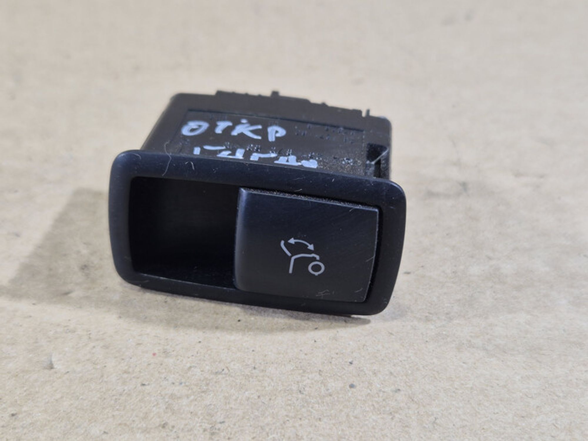 https://ycs.partsauto.market/partsauto-images/thmbs/78ee0fb3787e2dce013ed29fc8a1120c/28104e01ff0eaa9ba0ad71882ffe6190/bb92a263b65a0c7a547fafb8b184503a.jpg