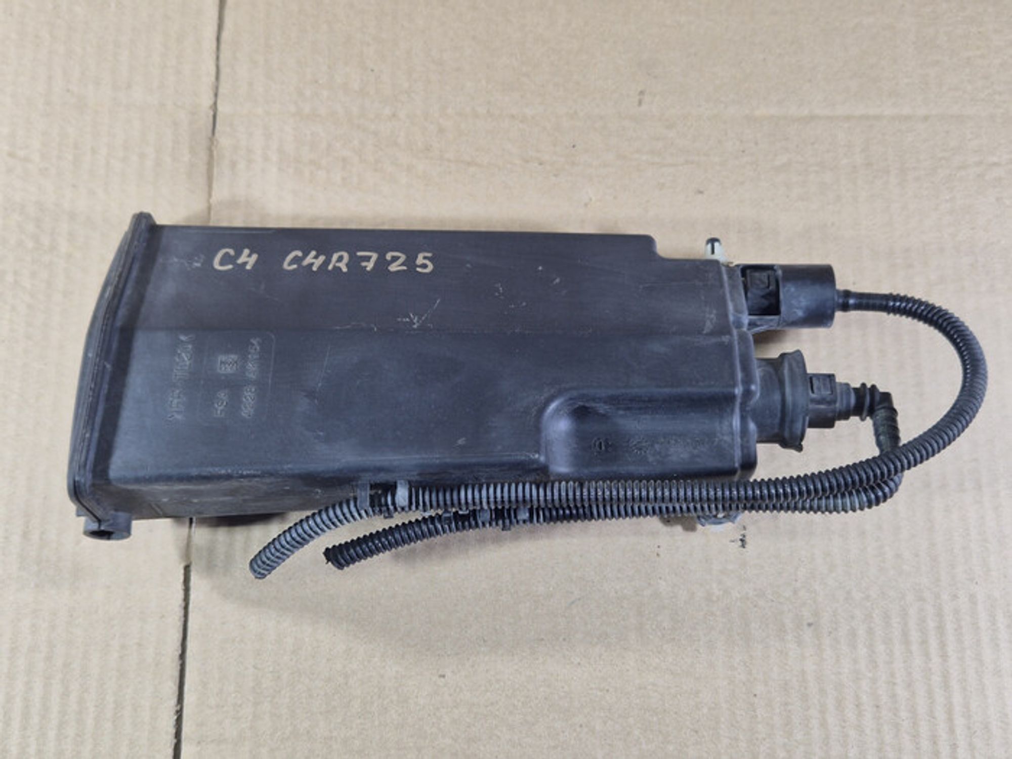 https://ycs.partsauto.market/partsauto-images/thmbs/78ee0fb3787e2dce013ed29fc8a1120c/281acb2f37df49cc09957e1b7b1644a3/747ca18d424f39052e61979862d8c237.jpg