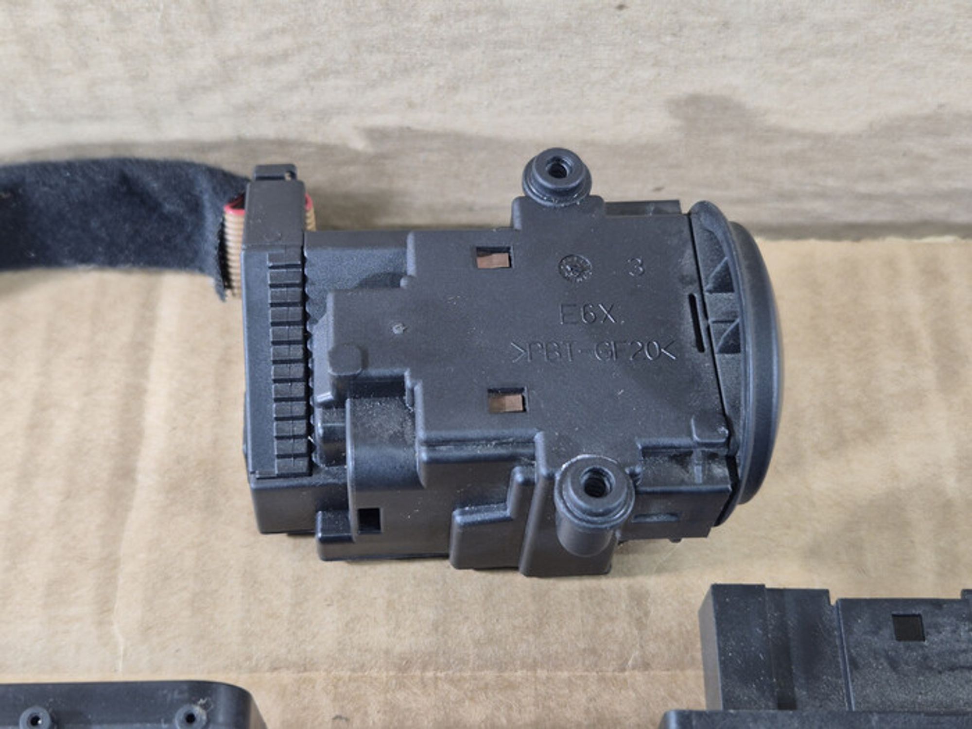 https://ycs.partsauto.market/partsauto-images/thmbs/78ee0fb3787e2dce013ed29fc8a1120c/28ce7231d84a1023b1120c308be02b86/747fd6249bb420a48170526572ad4b28.jpg