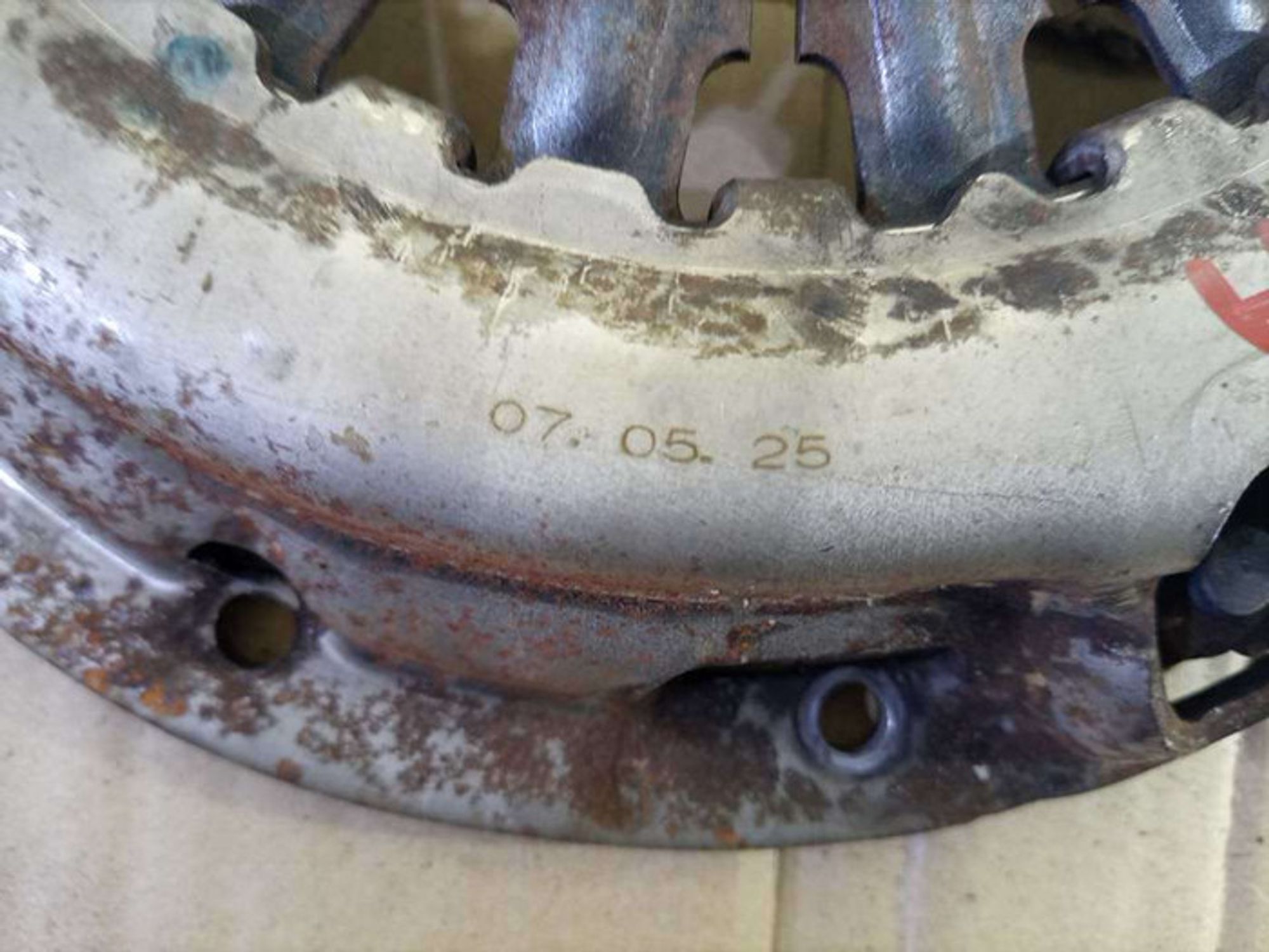 https://ycs.partsauto.market/partsauto-images/thmbs/78ee0fb3787e2dce013ed29fc8a1120c/2974b8a651c97f212b964892c8fcec35/6877e9b172756ab06b35d1cea3d448e5.jpg