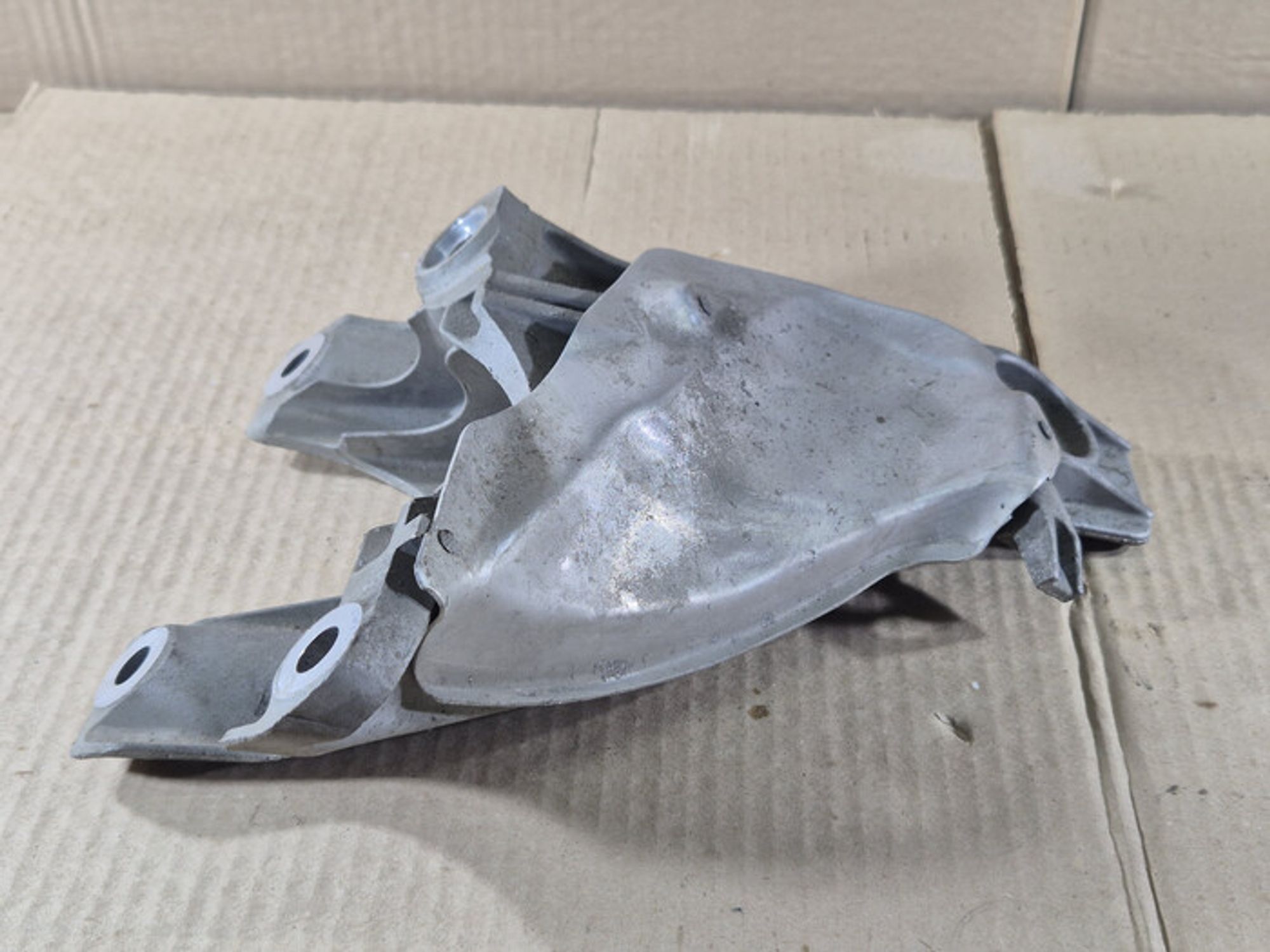 https://ycs.partsauto.market/partsauto-images/thmbs/78ee0fb3787e2dce013ed29fc8a1120c/2a7f34a8ba5a4aa42addb8cbeaa5247b/fb848fcaa338ae69cd49b4c3905abfc1.jpg