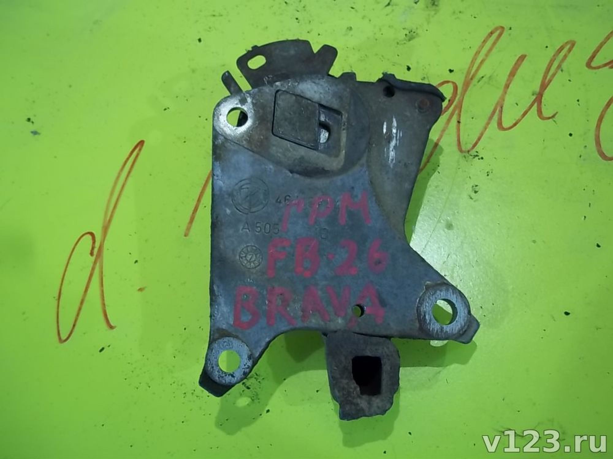 https://ycs.partsauto.market/partsauto-images/thmbs/78ee0fb3787e2dce013ed29fc8a1120c/2b947c9e4e29e63325ec86c2ab7ce476/f190ac376c5829c42892f299904dc240.jpg