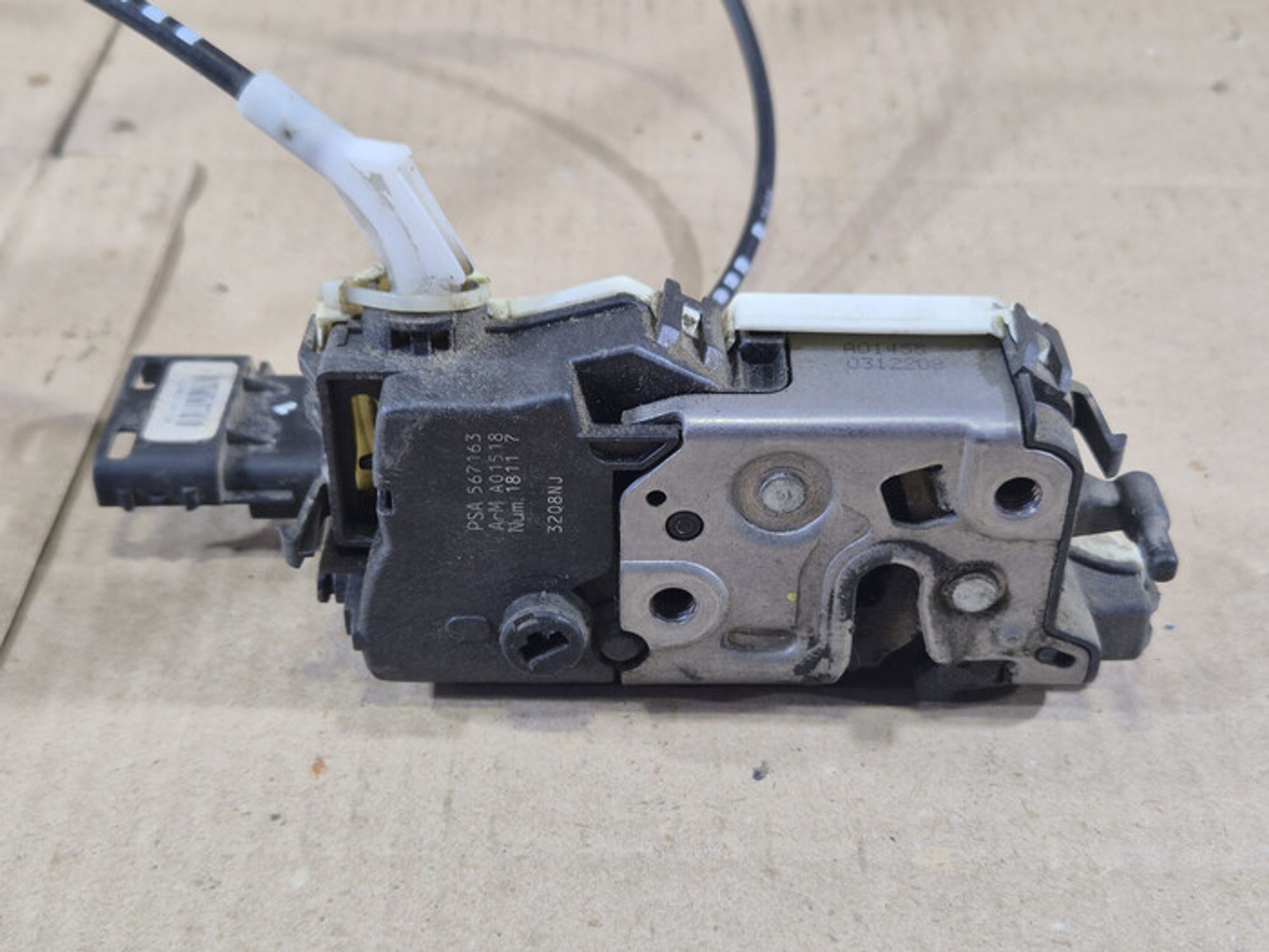 https://ycs.partsauto.market/partsauto-images/thmbs/78ee0fb3787e2dce013ed29fc8a1120c/2bdba880cf969af8c259537bec42af80/2b6eca275d3c34b9dacfc0f0f456e9e6.jpg