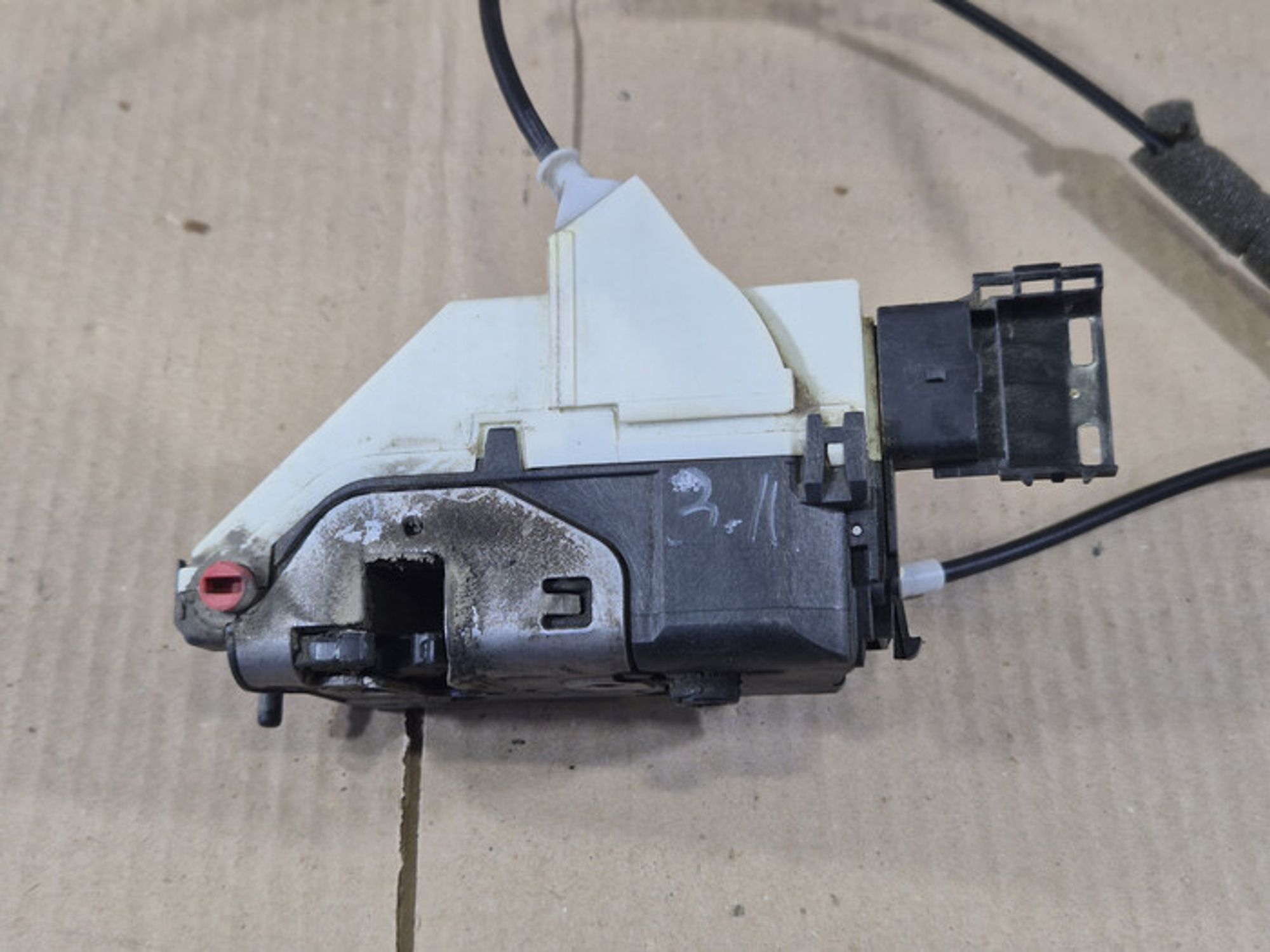 https://ycs.partsauto.market/partsauto-images/thmbs/78ee0fb3787e2dce013ed29fc8a1120c/2bdba880cf969af8c259537bec42af80/8b00036c090d5cb0eb050985b2ea9fdf.jpg