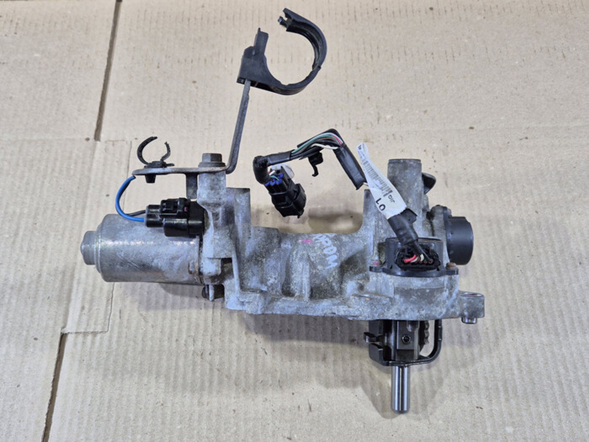https://ycs.partsauto.market/partsauto-images/thmbs/78ee0fb3787e2dce013ed29fc8a1120c/2c780ae45d01d73989cd40cd20b2210b/9c04f0bee096188293df2babe68b819b.jpg