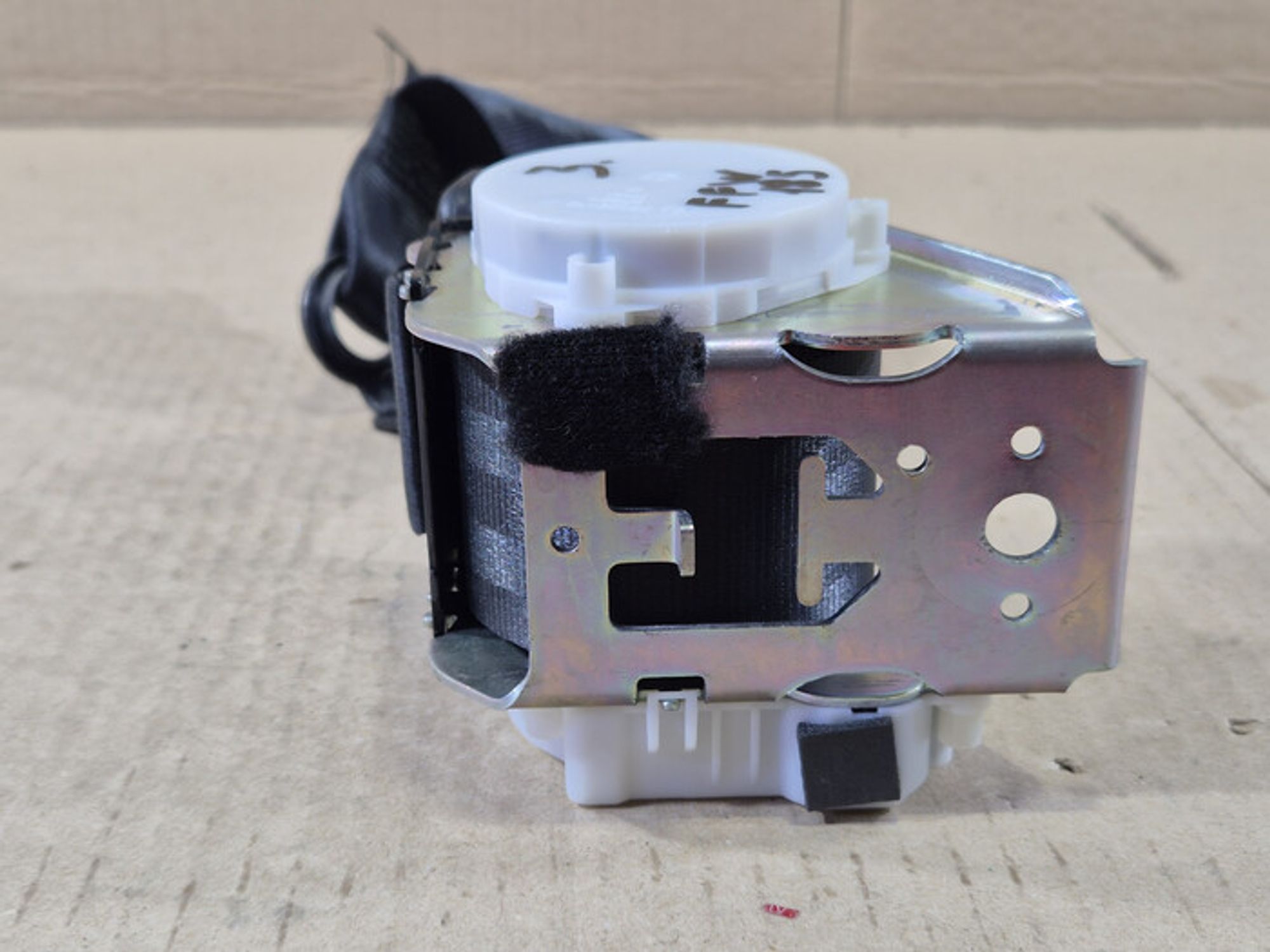 https://ycs.partsauto.market/partsauto-images/thmbs/78ee0fb3787e2dce013ed29fc8a1120c/2d56cd8f29ce40d1e95d64dee0f0c715/29228af966ede42415b3867be9973874.jpg