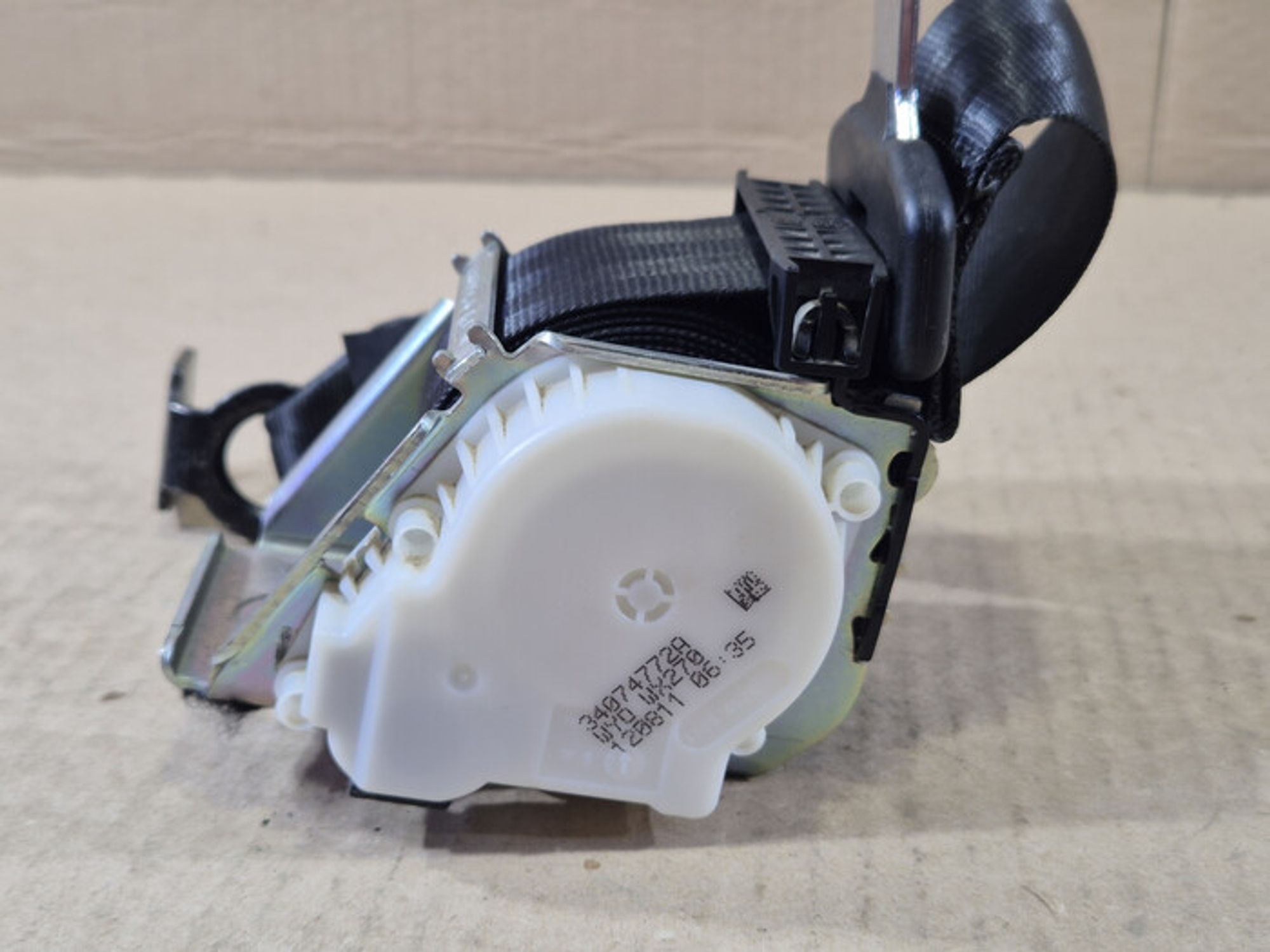 https://ycs.partsauto.market/partsauto-images/thmbs/78ee0fb3787e2dce013ed29fc8a1120c/2d56cd8f29ce40d1e95d64dee0f0c715/b2809f71c71bcaed9fe7d456ab1c1304.jpg