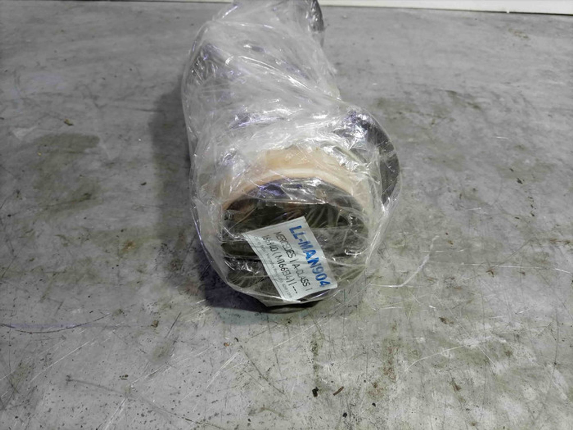 https://ycs.partsauto.market/partsauto-images/thmbs/78ee0fb3787e2dce013ed29fc8a1120c/3017d0b51a080c41f53a43141558d457/3d3e4ad2844f6a13a83894b0f9928f87.jpg