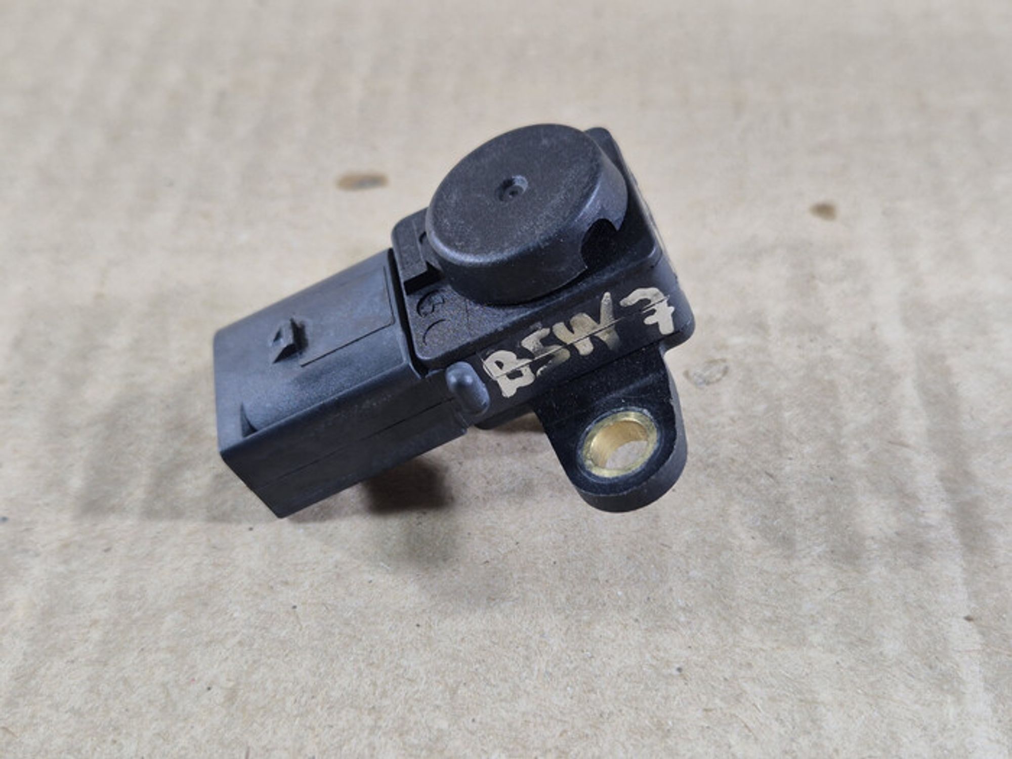https://ycs.partsauto.market/partsauto-images/thmbs/78ee0fb3787e2dce013ed29fc8a1120c/31efe83e7205d282a08cbd337b89fa21/d8b0dfd7616aa2a309154d5be67f5117.jpg