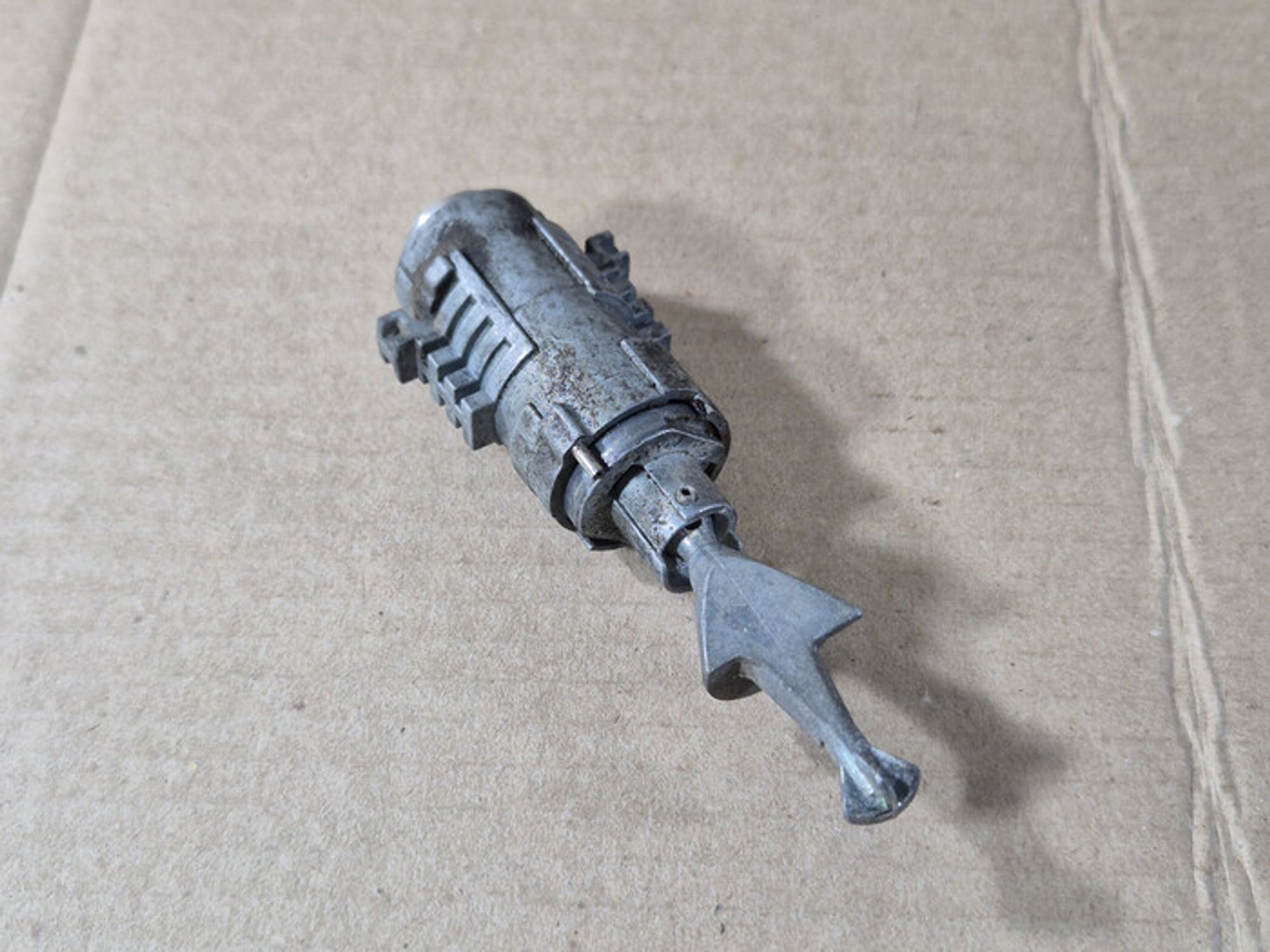 https://ycs.partsauto.market/partsauto-images/thmbs/78ee0fb3787e2dce013ed29fc8a1120c/3520fed7c36d984998b45478f1c824a5/9b5a5914e2a1e9c2836d43600c199416.jpg
