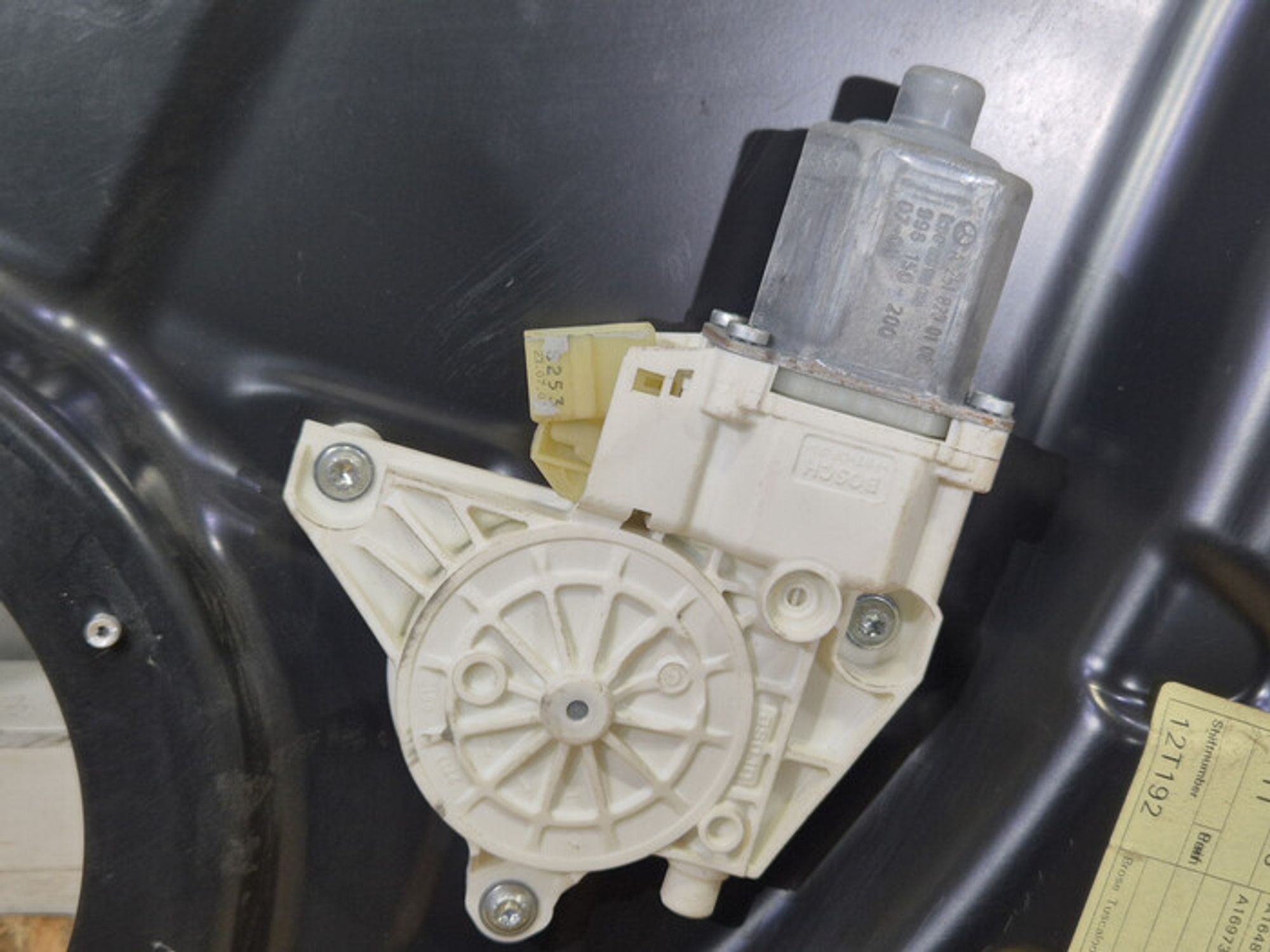 https://ycs.partsauto.market/partsauto-images/thmbs/78ee0fb3787e2dce013ed29fc8a1120c/377f4d863c48f336a07e5f3f06124933/627b2226b03058ef4258022ef60ca3f8.jpg