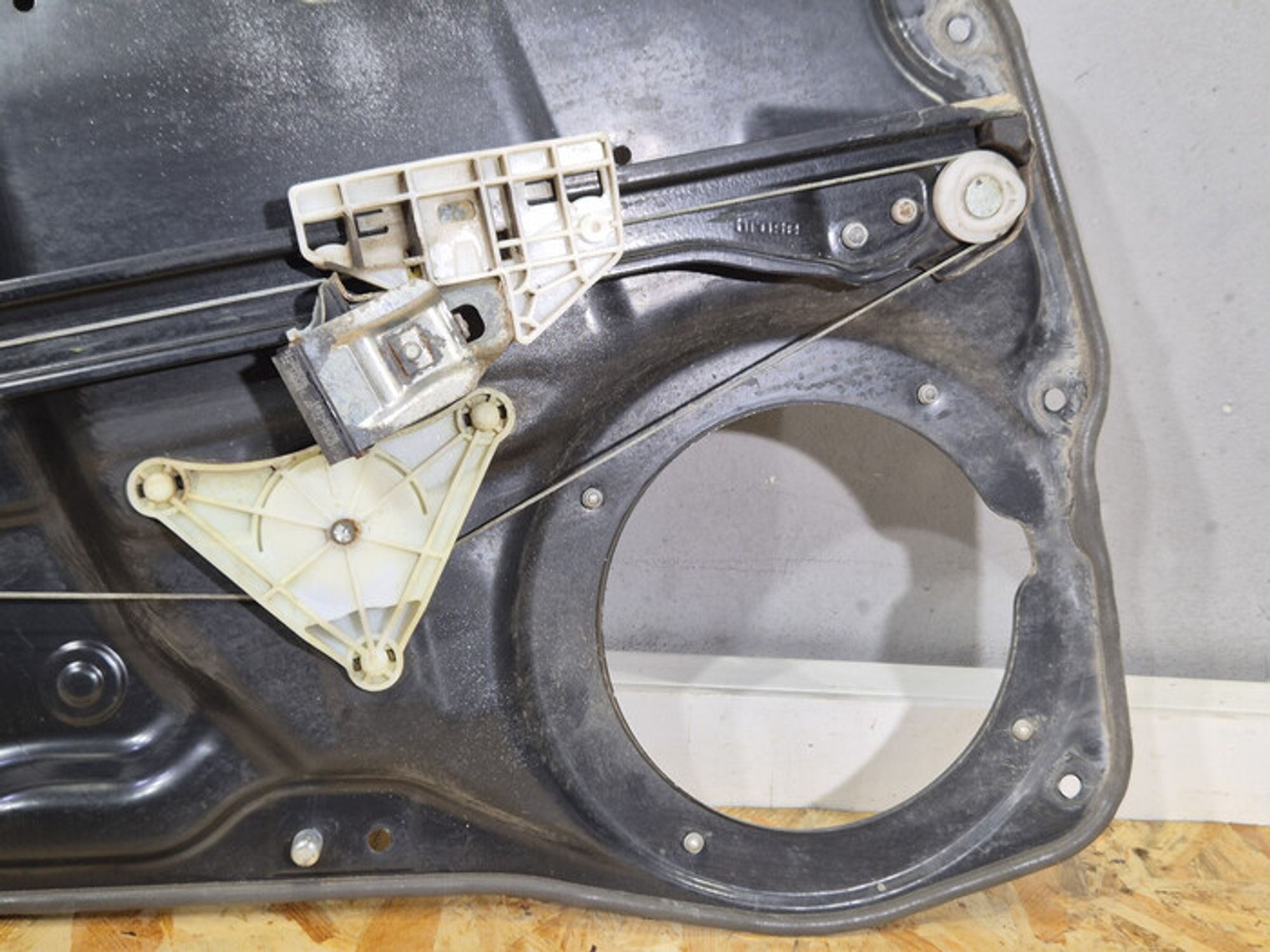 https://ycs.partsauto.market/partsauto-images/thmbs/78ee0fb3787e2dce013ed29fc8a1120c/377f4d863c48f336a07e5f3f06124933/8ee87cfeb1f63c8bfacc26e8c1e9e307.jpg