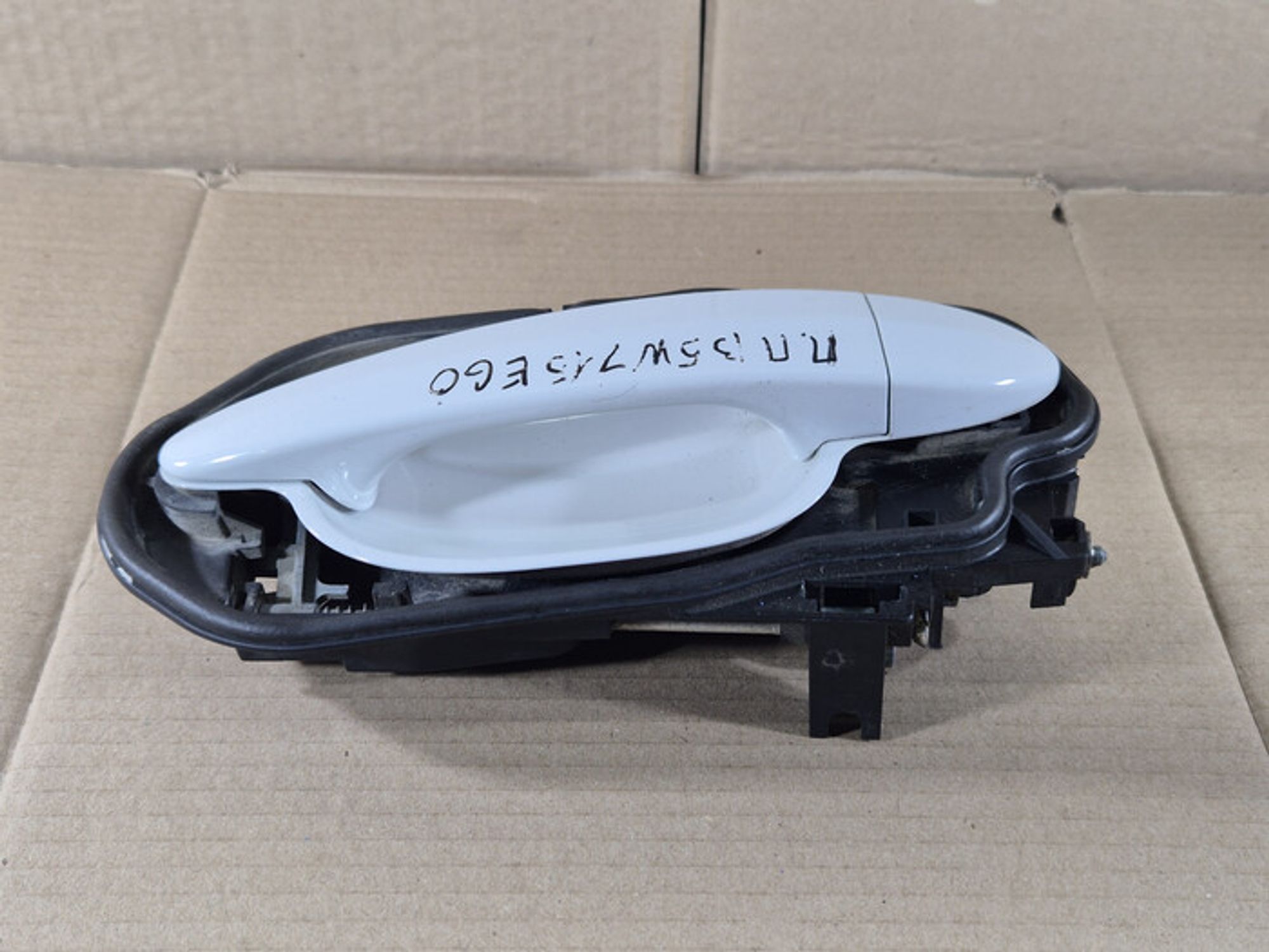 https://ycs.partsauto.market/partsauto-images/thmbs/78ee0fb3787e2dce013ed29fc8a1120c/3964b8aca8aaa0149c62ddb8806d1374/cd592cb831b02e200257d50bb46e7e7a.jpg