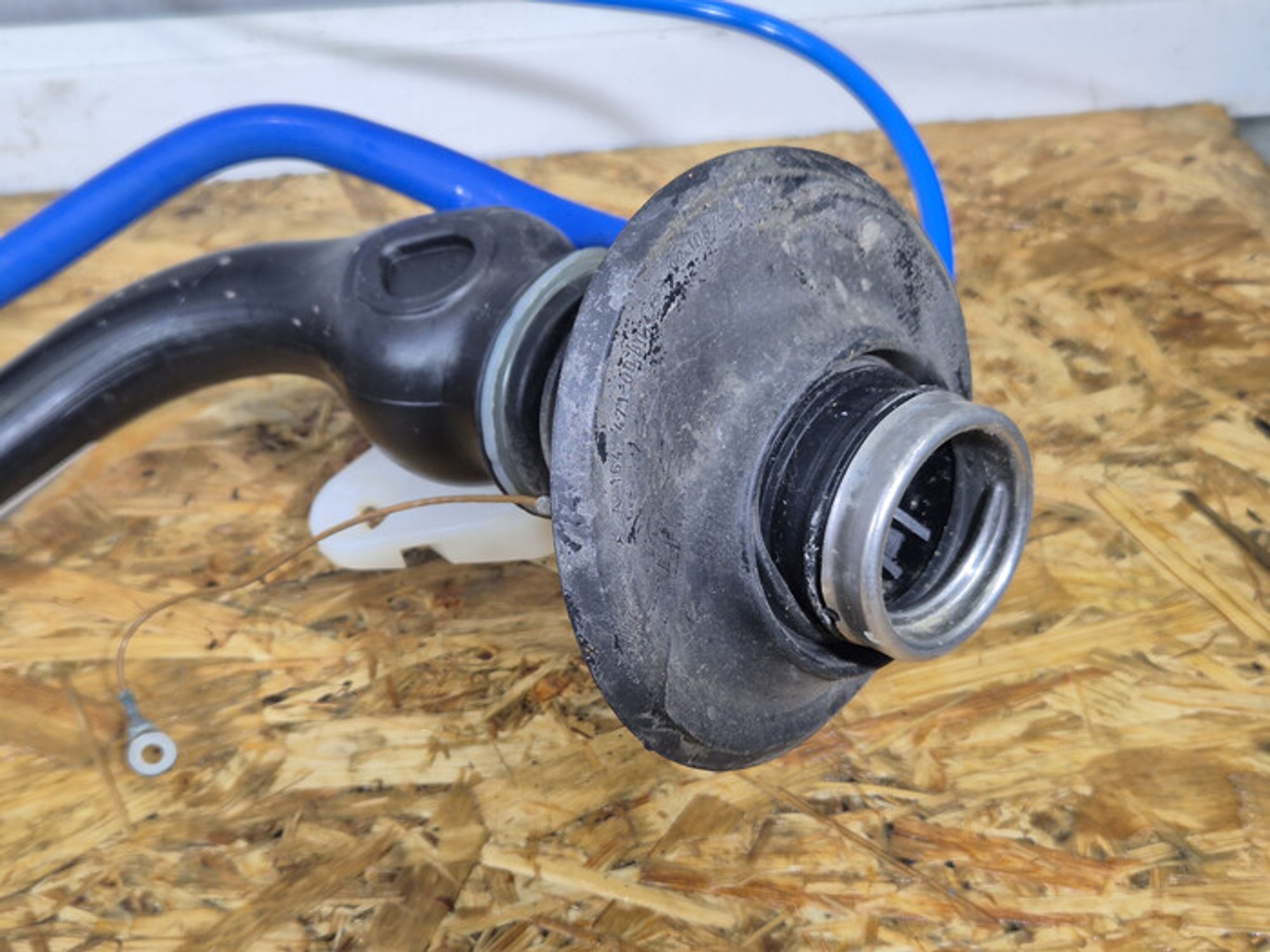 https://ycs.partsauto.market/partsauto-images/thmbs/78ee0fb3787e2dce013ed29fc8a1120c/3a8f823d702880a250bb11b18fe48b42/2c9282d0504c42888399c9132fb7dd4c.jpg