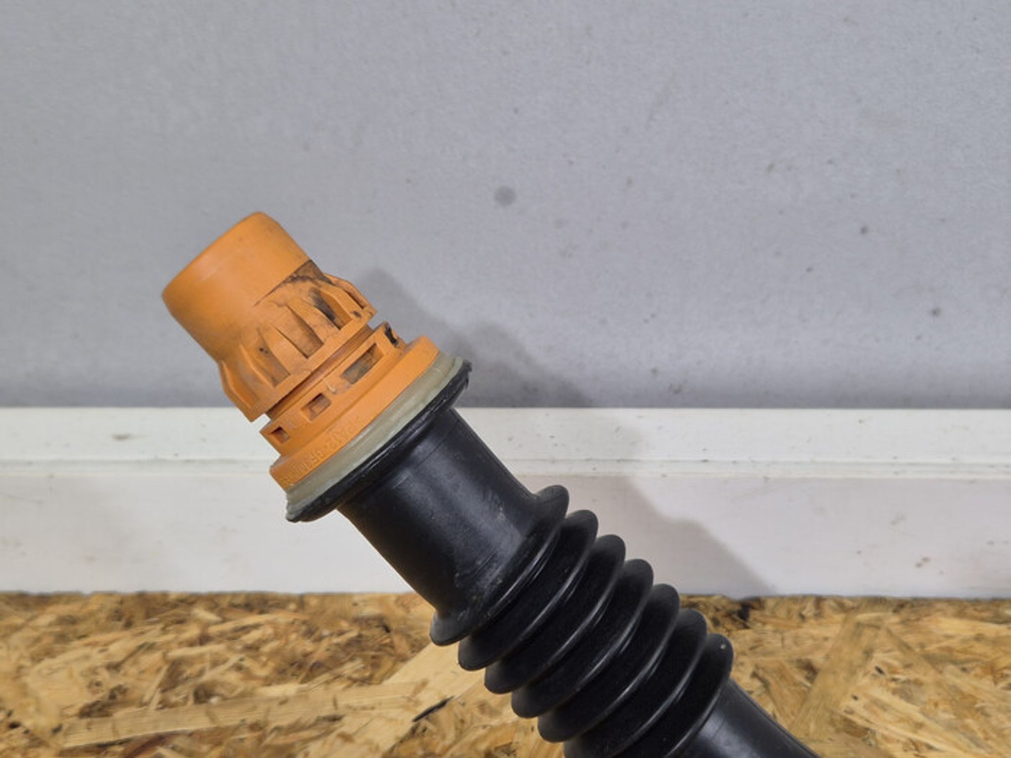 https://ycs.partsauto.market/partsauto-images/thmbs/78ee0fb3787e2dce013ed29fc8a1120c/3a8f823d702880a250bb11b18fe48b42/4c0e1b3c6f1b6ab7db66881a14893c7a.jpg