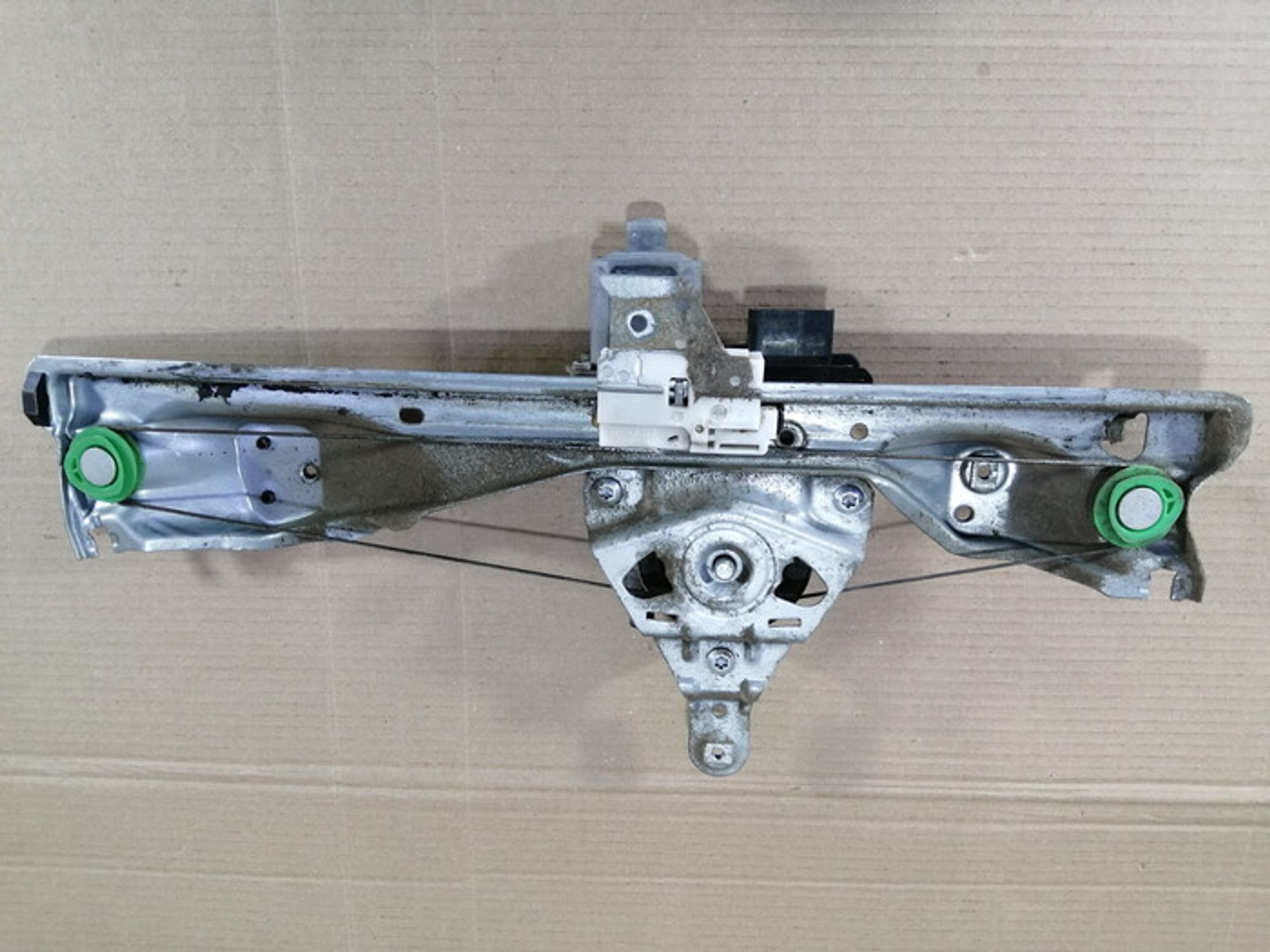 https://ycs.partsauto.market/partsauto-images/thmbs/78ee0fb3787e2dce013ed29fc8a1120c/3abc9ede72a87b7fee2c0f8bf248bbd3/239dc46ef218414f8de3dcff0db5bcad.jpg