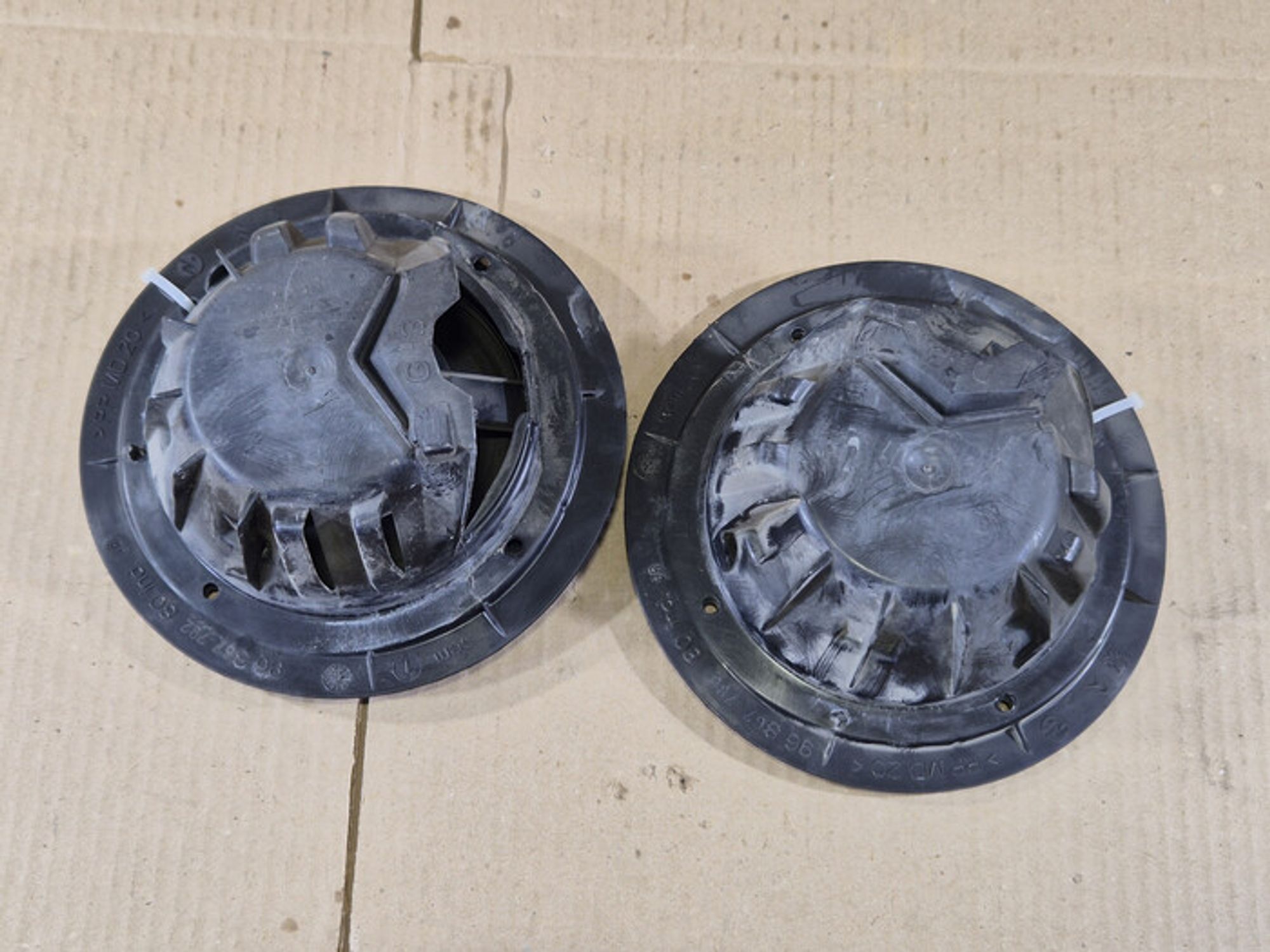 https://ycs.partsauto.market/partsauto-images/thmbs/78ee0fb3787e2dce013ed29fc8a1120c/3c7e5993e8d0b28ecfa5ce97f67fa036/04ea85c46aa8f7d4fa11c0d8cd6d624d.jpg