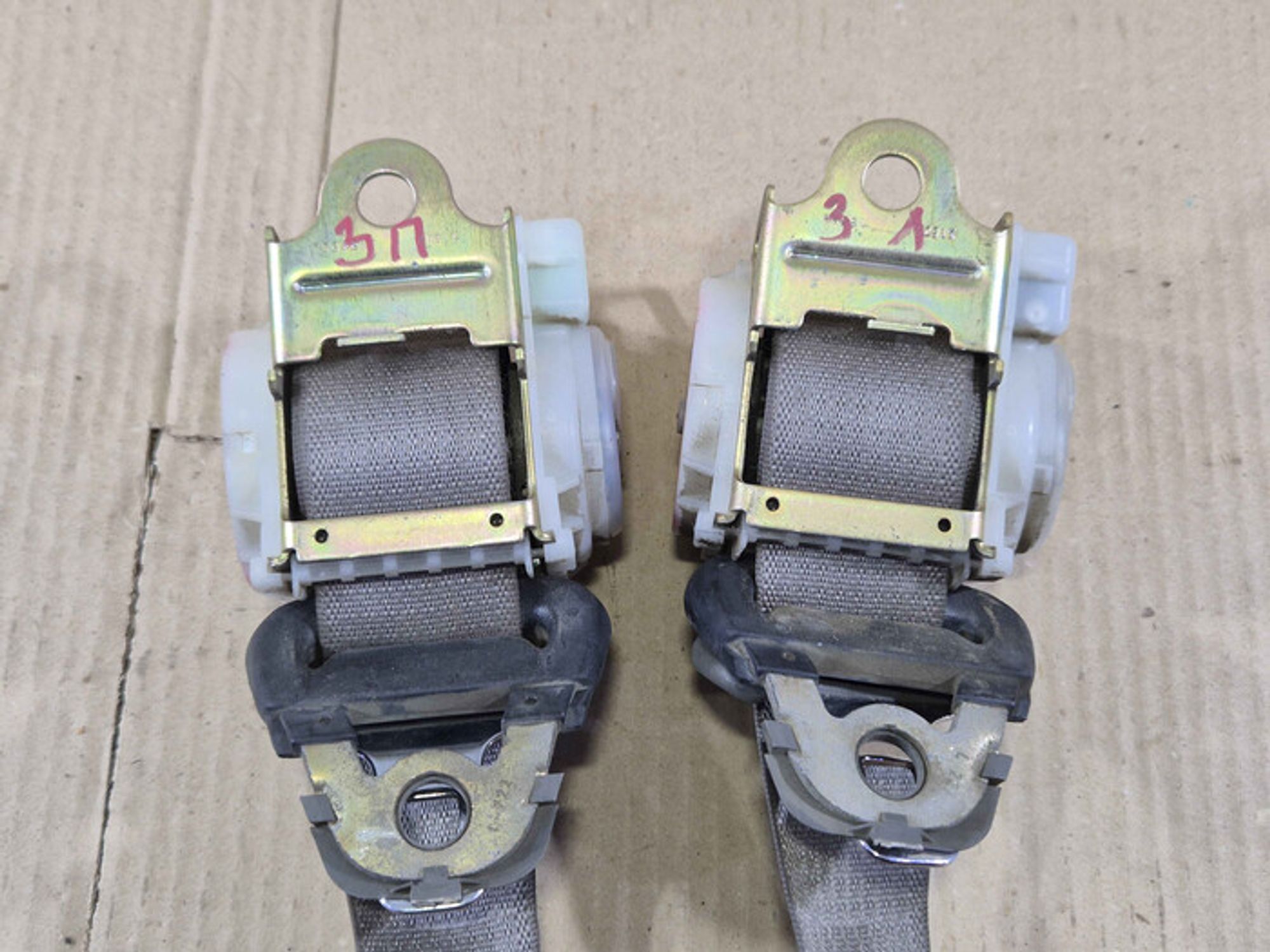 https://ycs.partsauto.market/partsauto-images/thmbs/78ee0fb3787e2dce013ed29fc8a1120c/3efdc85750d3bf0c7adbe812b280c1d2/9be1cf4d9909ec5b4845ad264da81d86.jpg